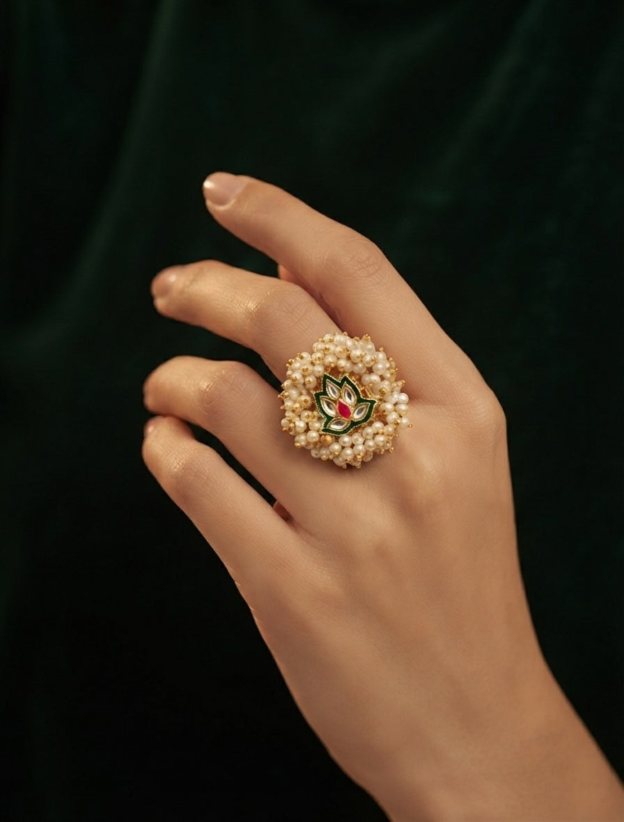 Women Gold-Plated Pearls Beaded Flower Ring