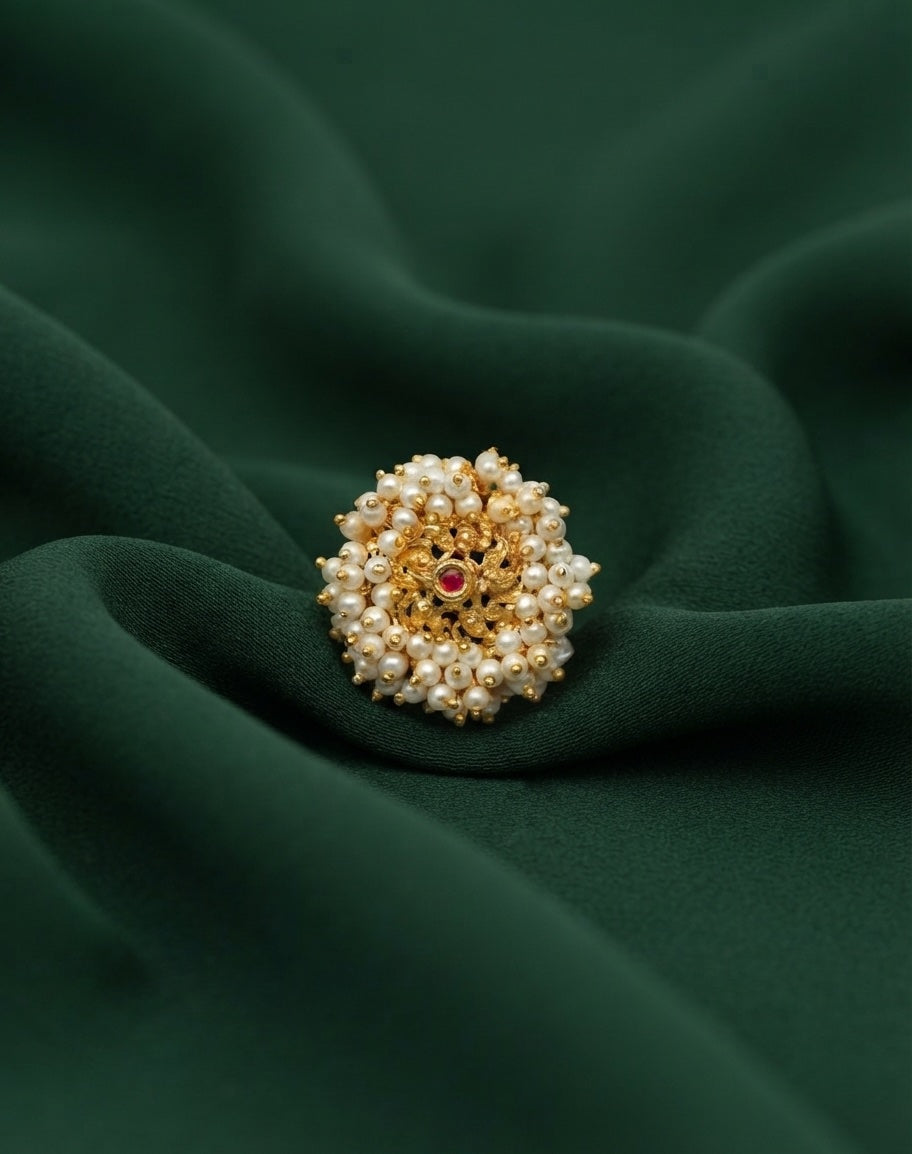 Women Gold-Plated Pearls Beaded Flower Ring