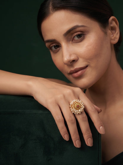 Women Gold-Plated Pearls Beaded Flower Ring