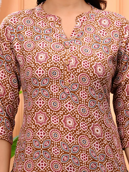 Printed Cotton Straight Kurti With 3/4Th Sleeves