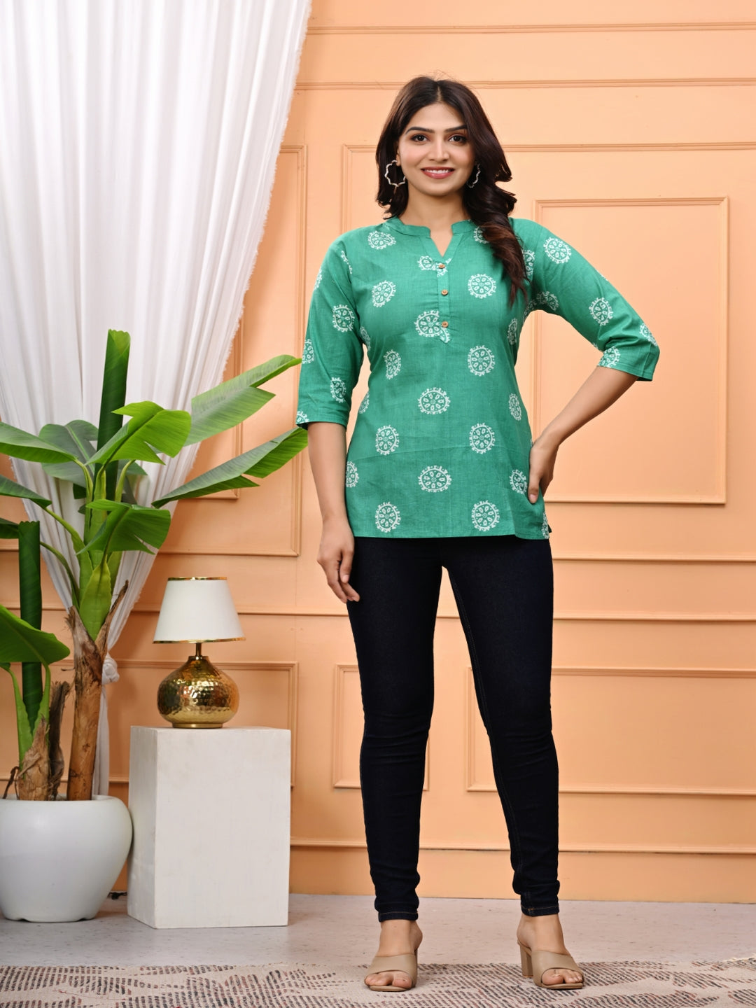 Green Printed Short Kurti With Wooden Buttons & 3/4 Sleeves
