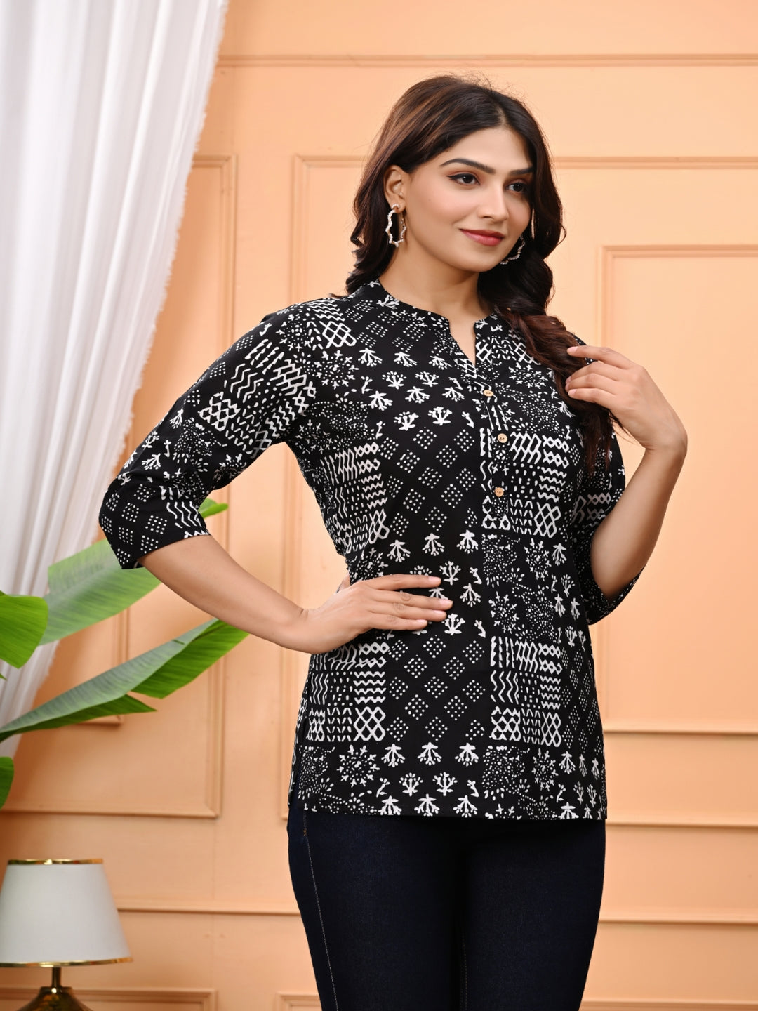 Black & White Patch Print Short Kurti With Mandarin Collar