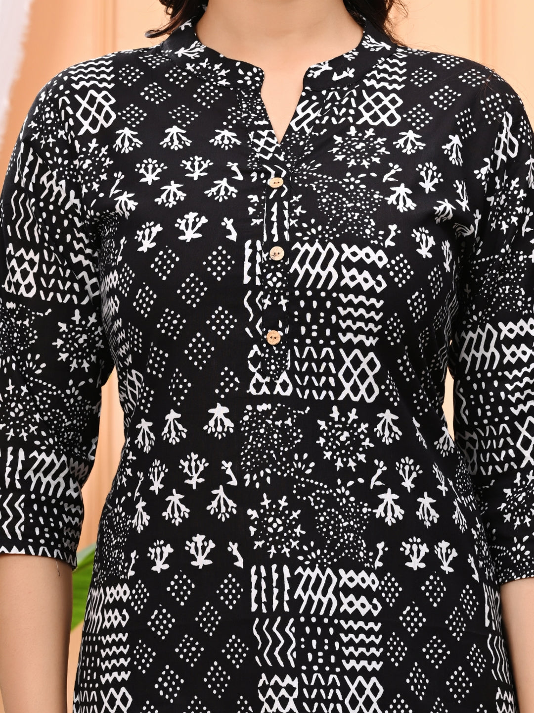 Black & White Patch Print Short Kurti With Mandarin Collar