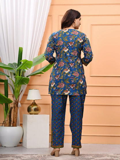 Blue Floral Printed Straight Kurta With Tapered Pants Set