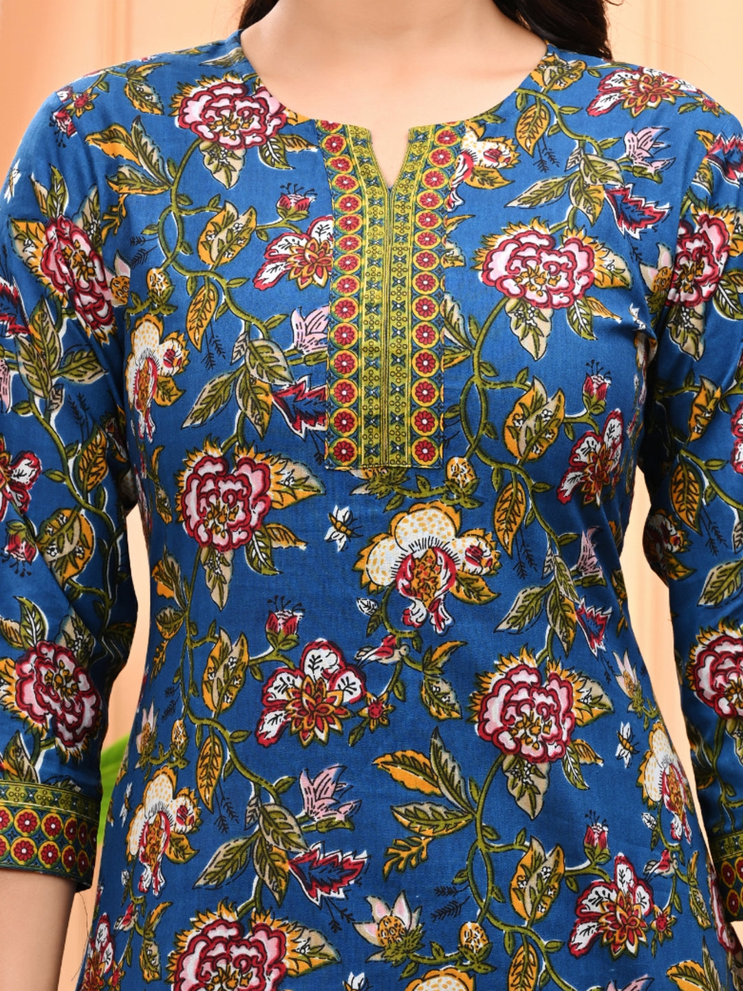 Blue Floral Printed Straight Kurta With Tapered Pants Set