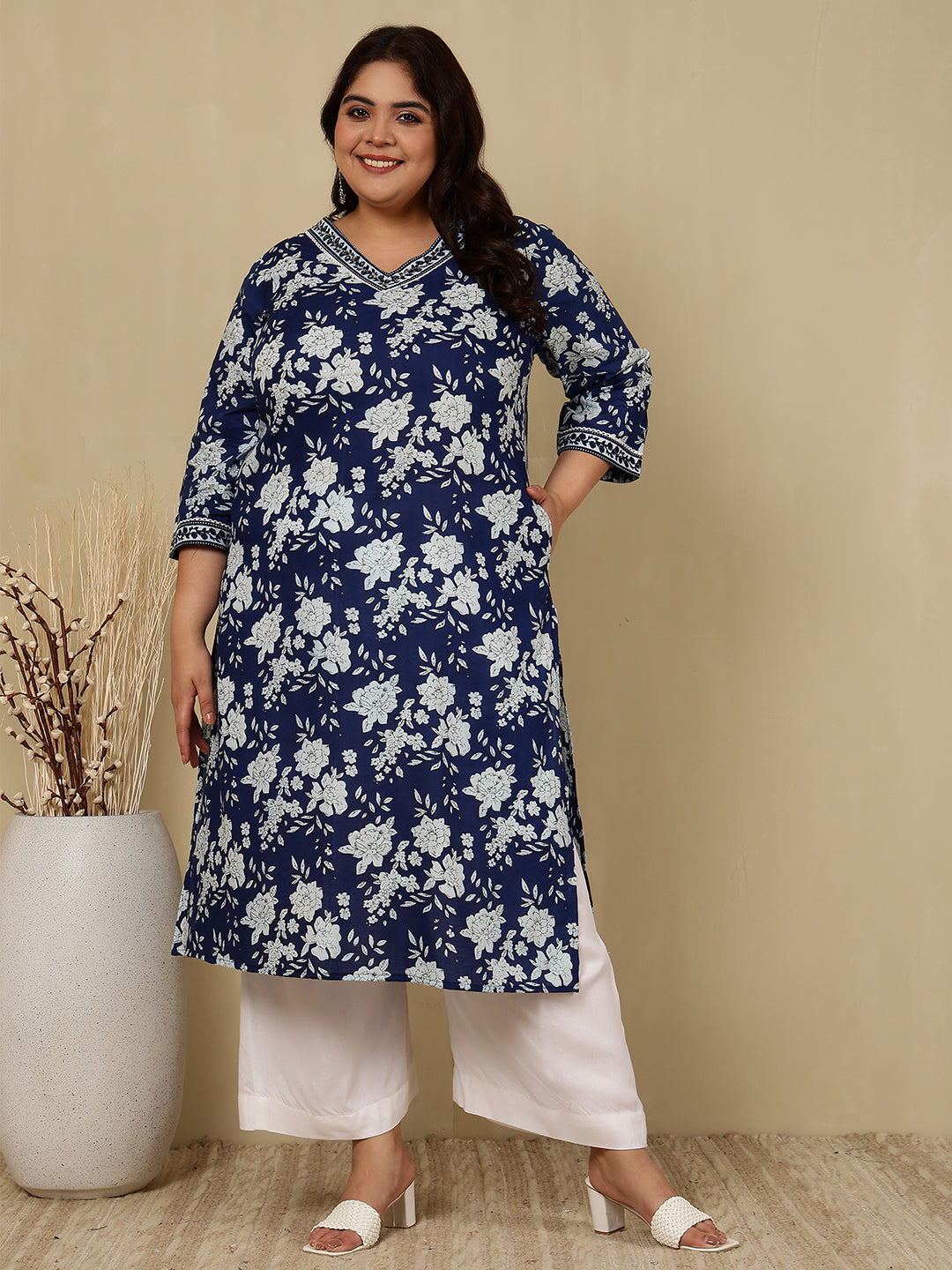 Cotton Calf Length Printed Straight 3/4 Sleeves V-Neck Kurta