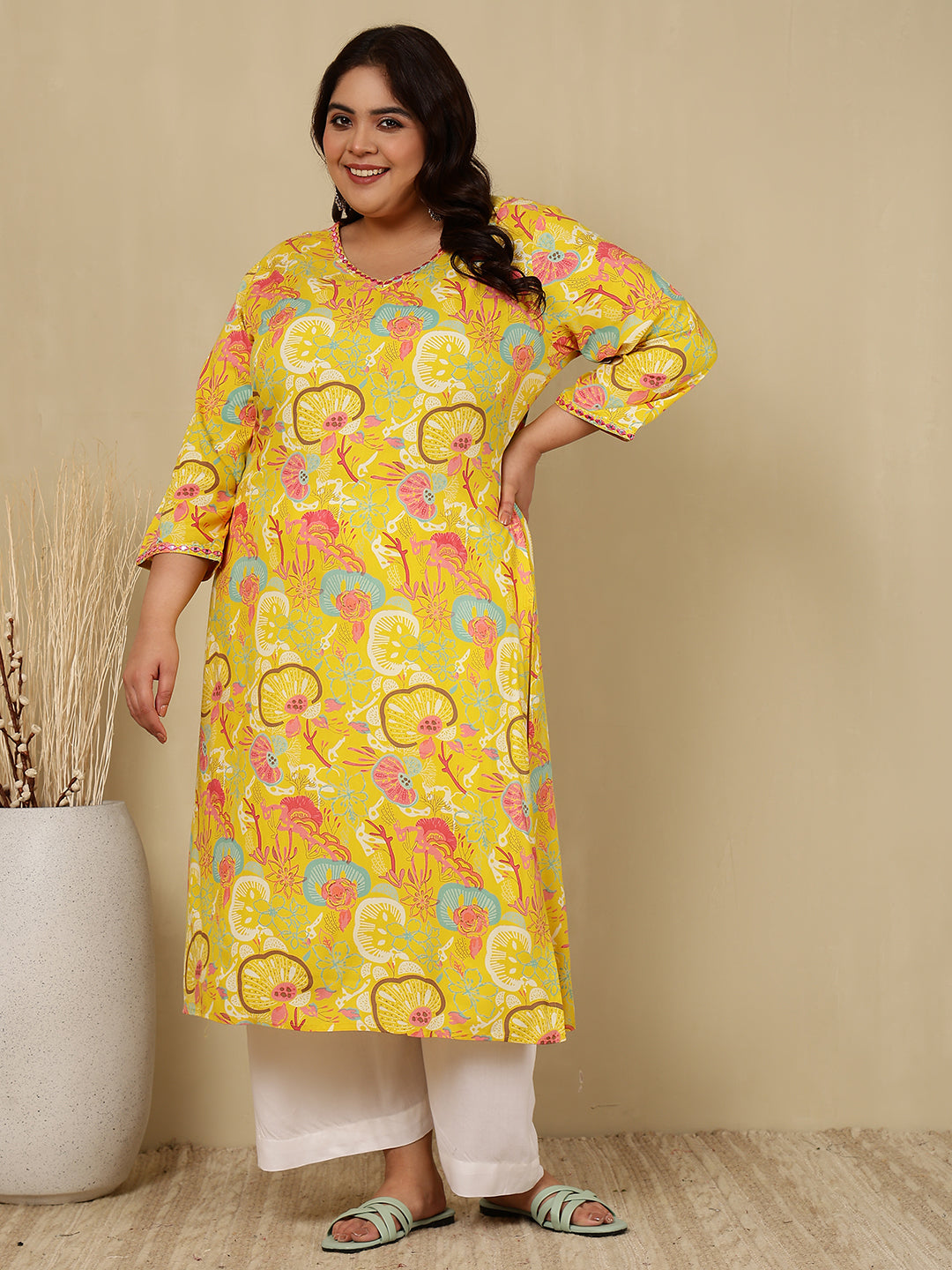 Rayon  Calf Length Printed Straight 3/4 Sleeves V-Neck Kurta