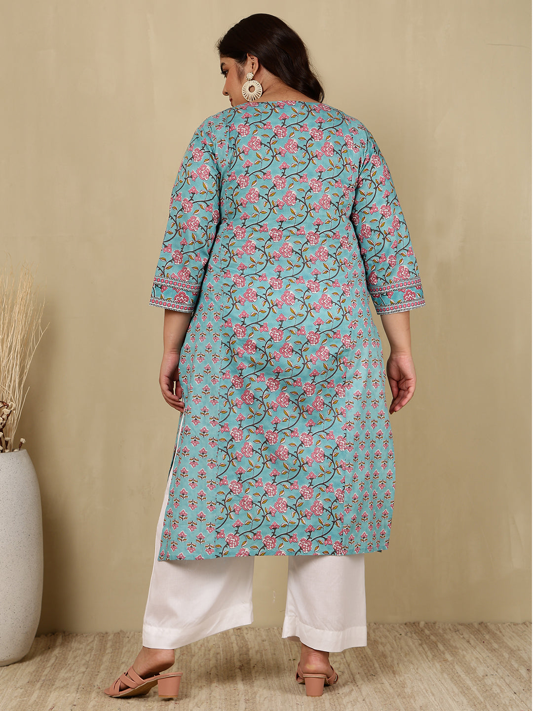 Cotton Calf Length Printed Straight 3/4 Sleeves V-Neck Kurta