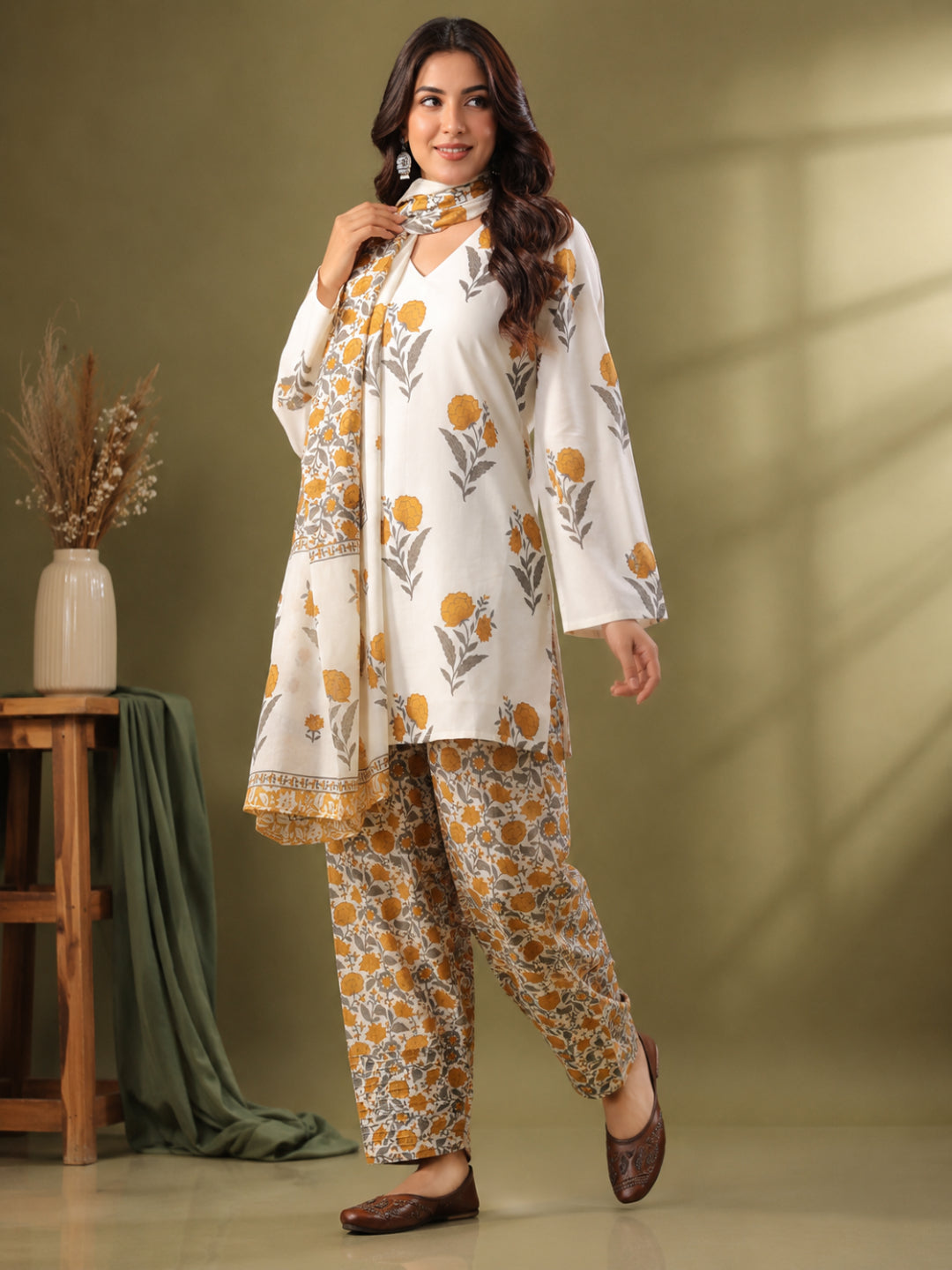 Floral Printed V- Neck Long Sleeves Pure Cotton Farshi Kurta Set