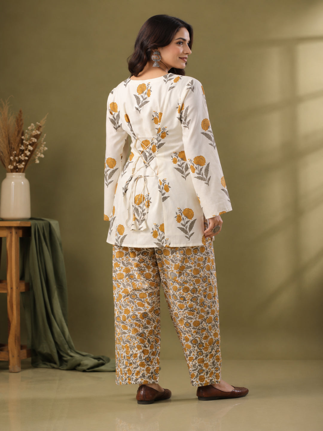 Floral Printed V- Neck Long Sleeves Pure Cotton Farshi Kurta Set