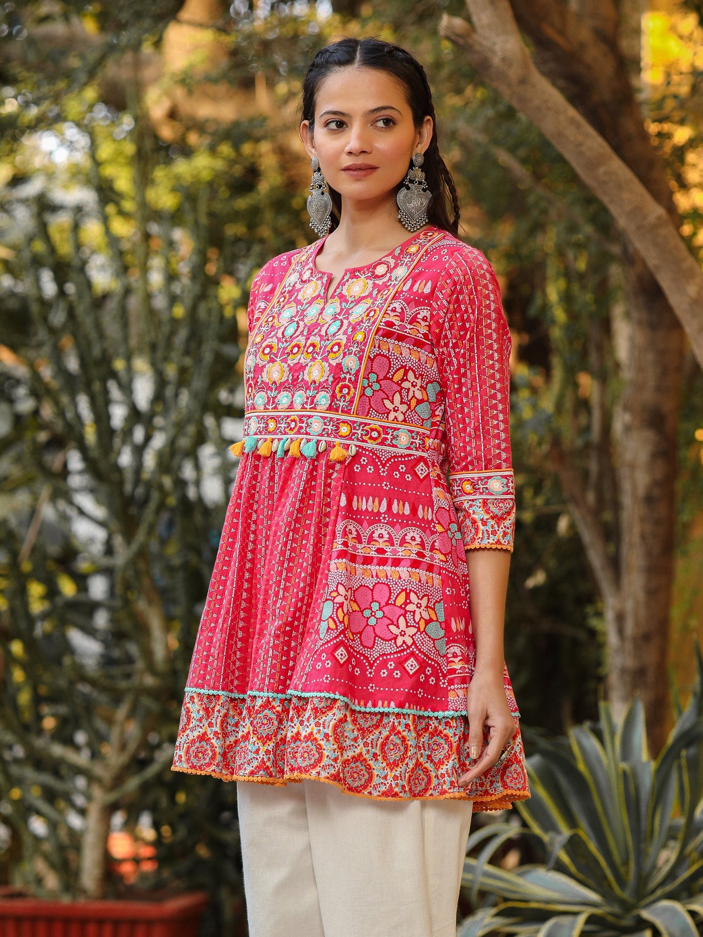 The Sujani Pink Floral Printed Pure Cotton Tunic With Thread Work
