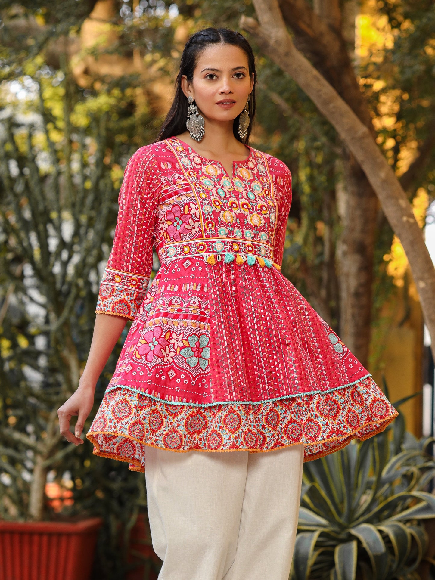 The Sujani Pink Floral Printed Pure Cotton Tunic With Thread Work