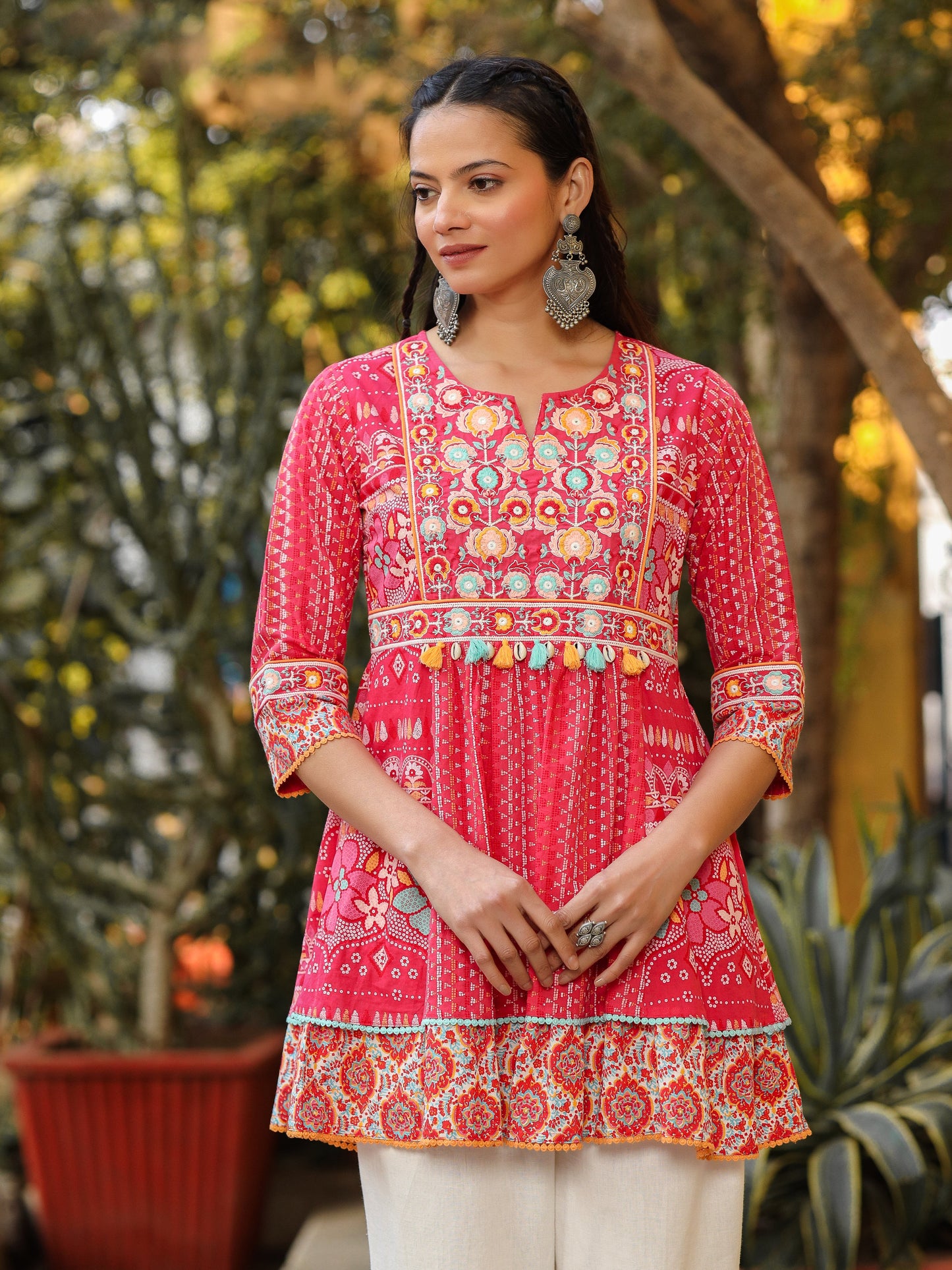 The Sujani Pink Floral Printed Pure Cotton Tunic With Thread Work