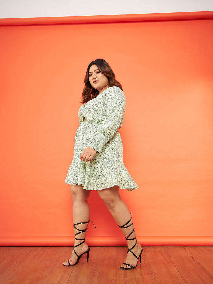 Green Floral Smocked Sleeves Cut-out Skater Dress-SASSAFRAS Curve