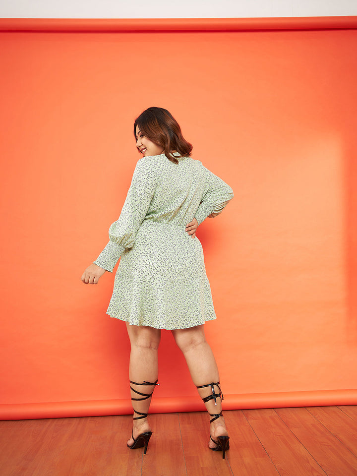 Green Floral Smocked Sleeves Cut-out Skater Dress-SASSAFRAS Curve