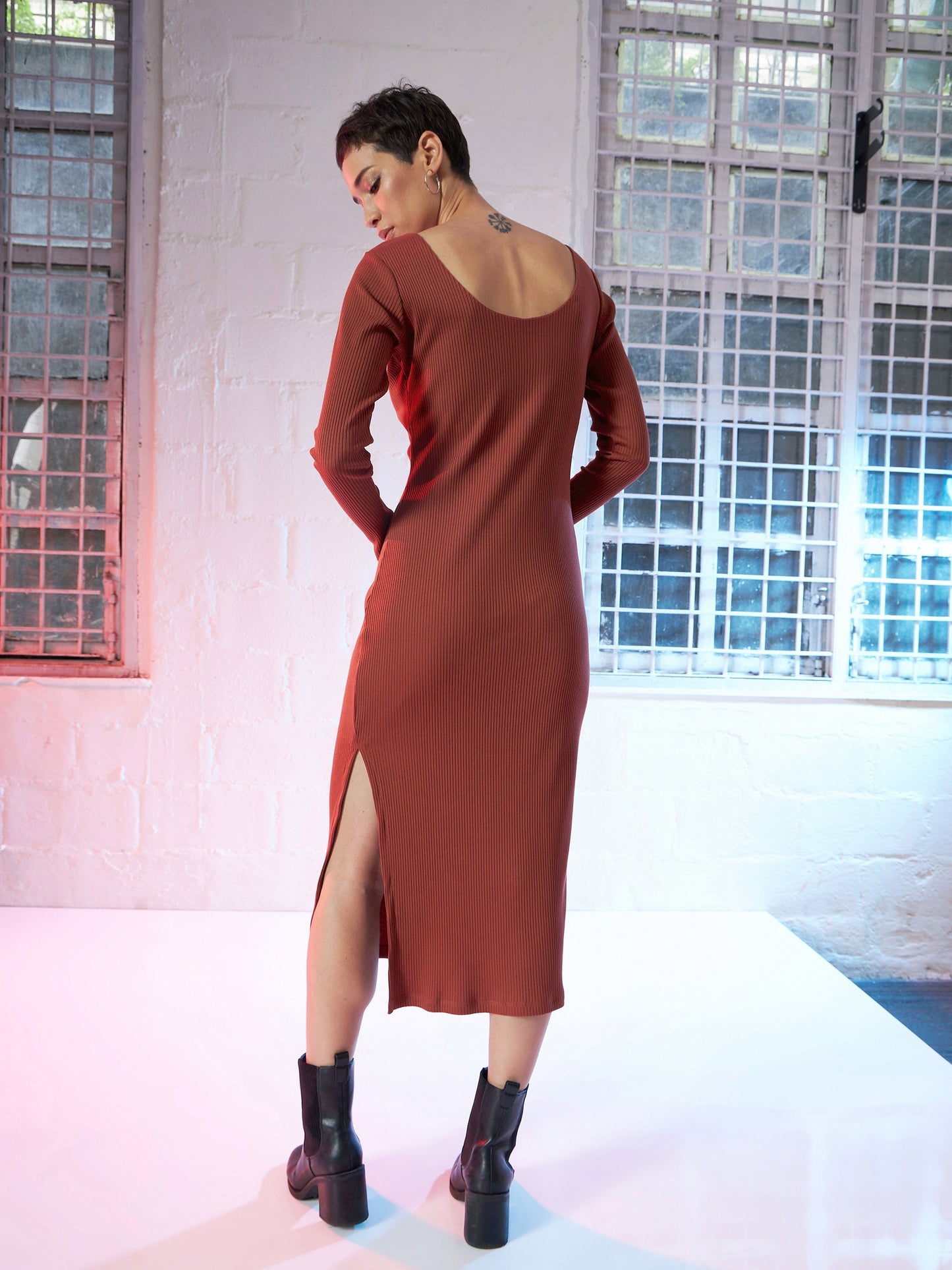 Rust Rib Sweetheart Neck Midi Dress
