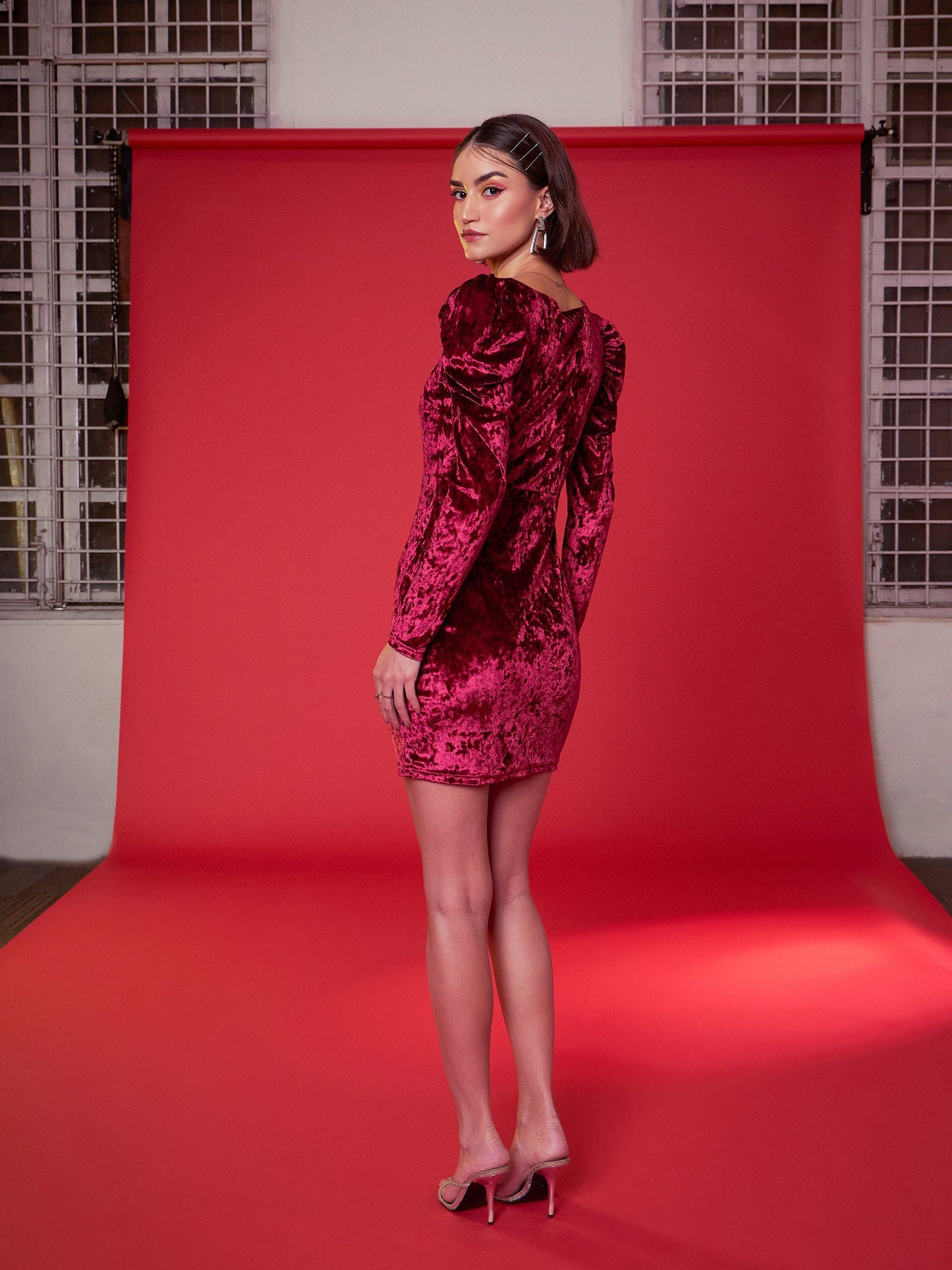 Red Velvet Puff Sleeves Bodycon Dress