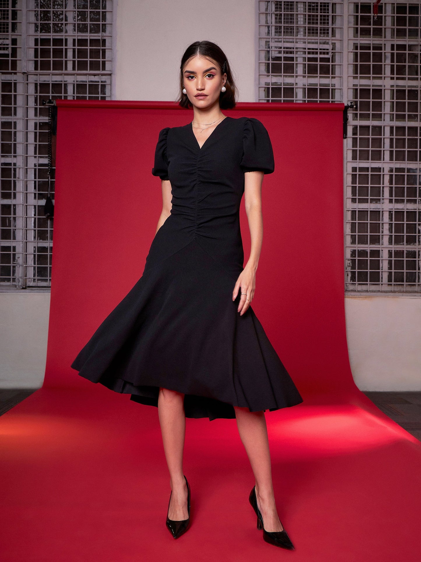 Black Front Ruched Midi Dress