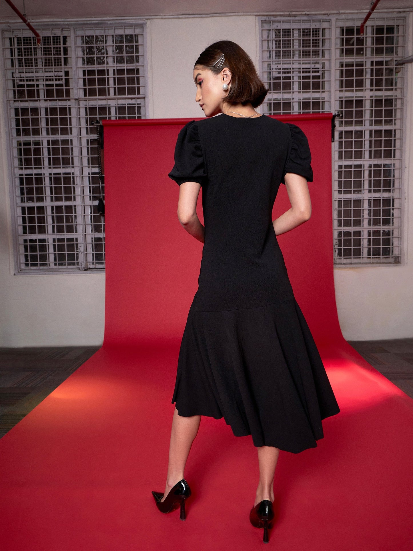 Black Front Ruched Midi Dress