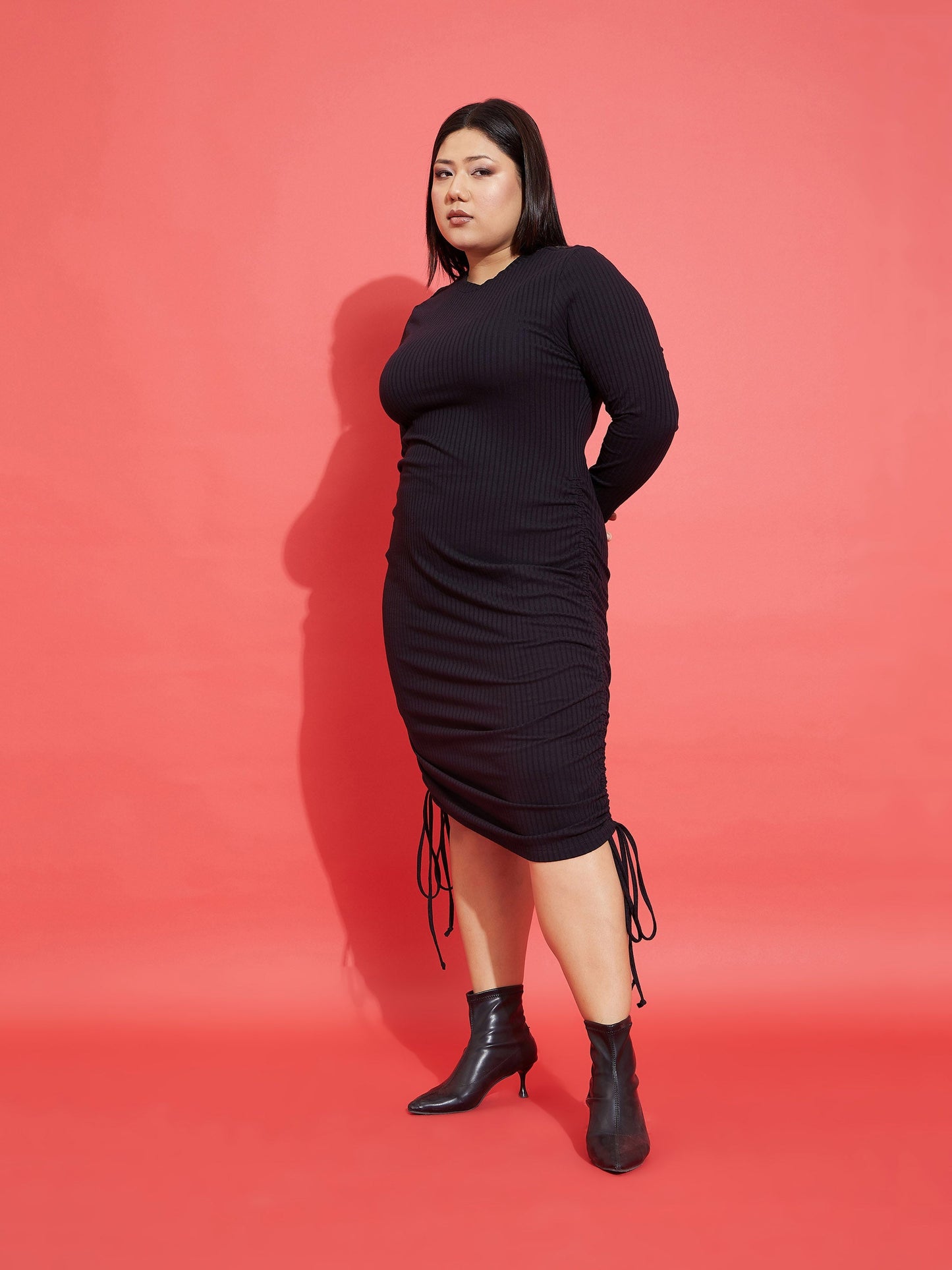 Black Rib Side Ruching Bodycon Dress-SASSAFRAS Curve