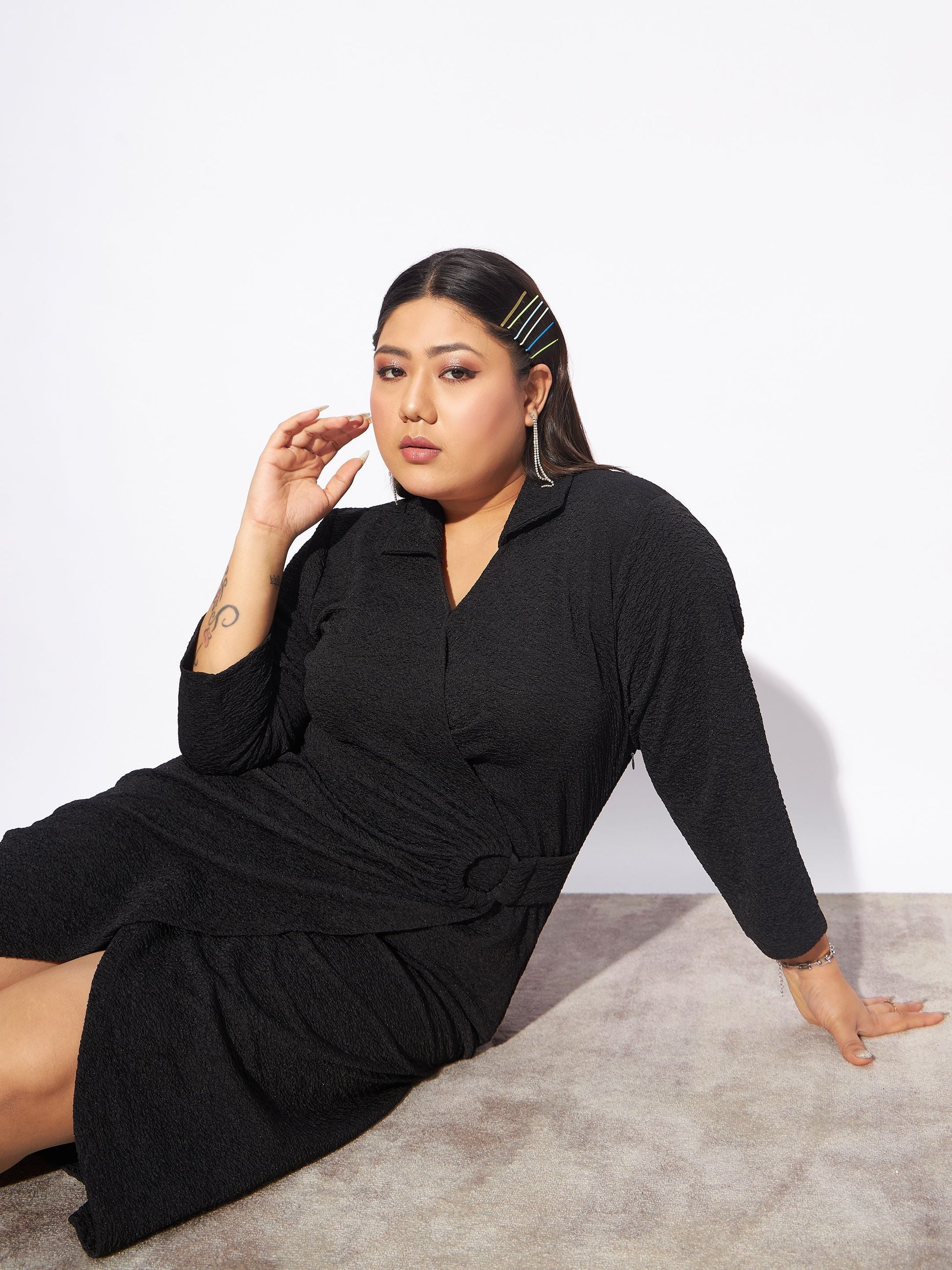 Black Wrap Bodycon Dress-SASSAFRAS Curve