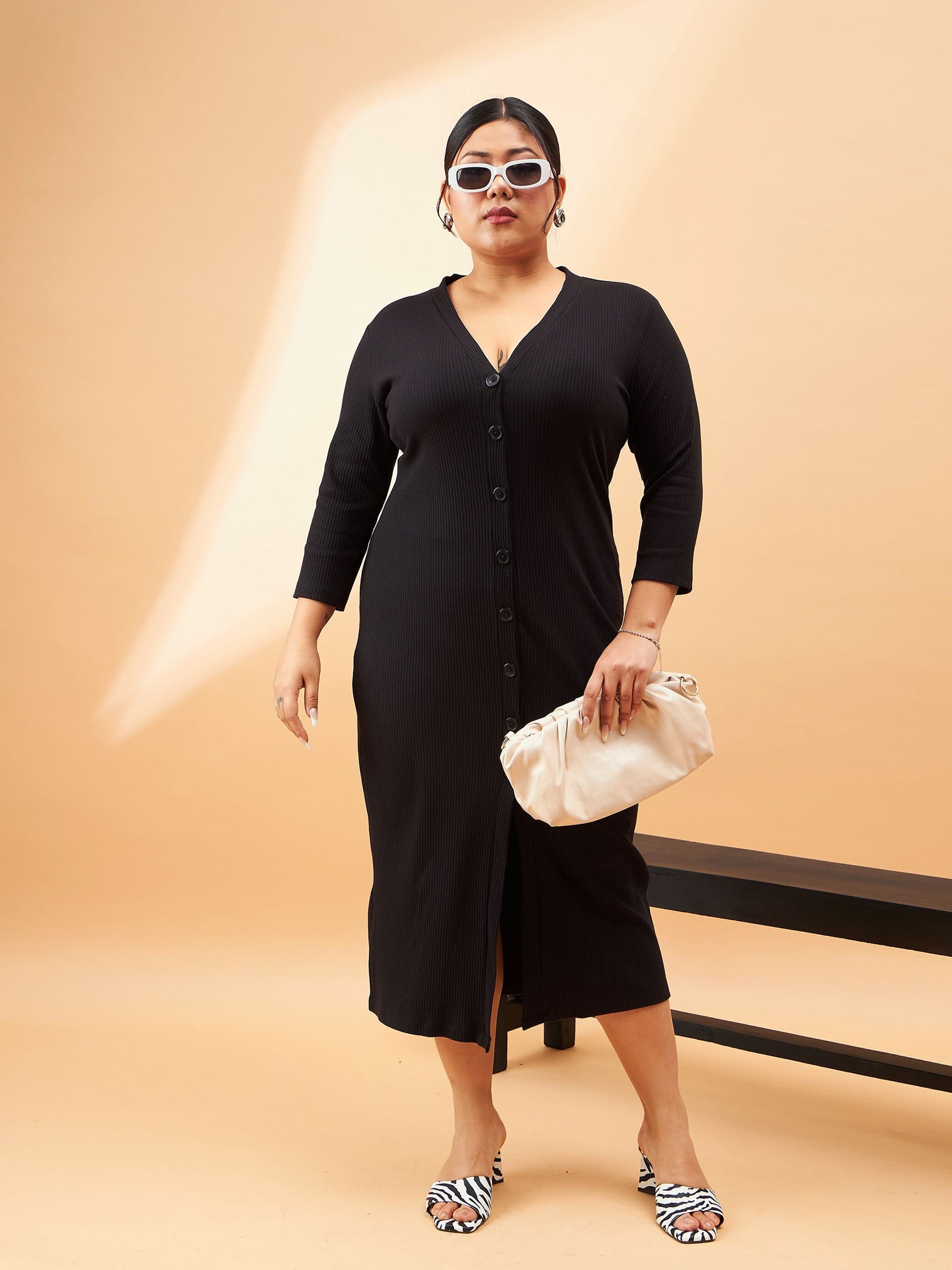 Black Rib Front Button V-Neck Midi Dress-SASSAFRAS Curve