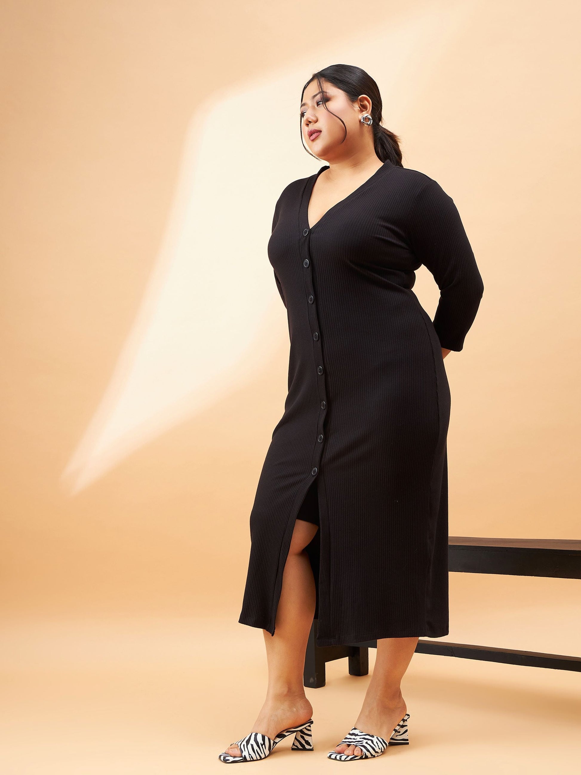 Black Rib Front Button V-Neck Midi Dress-SASSAFRAS Curve