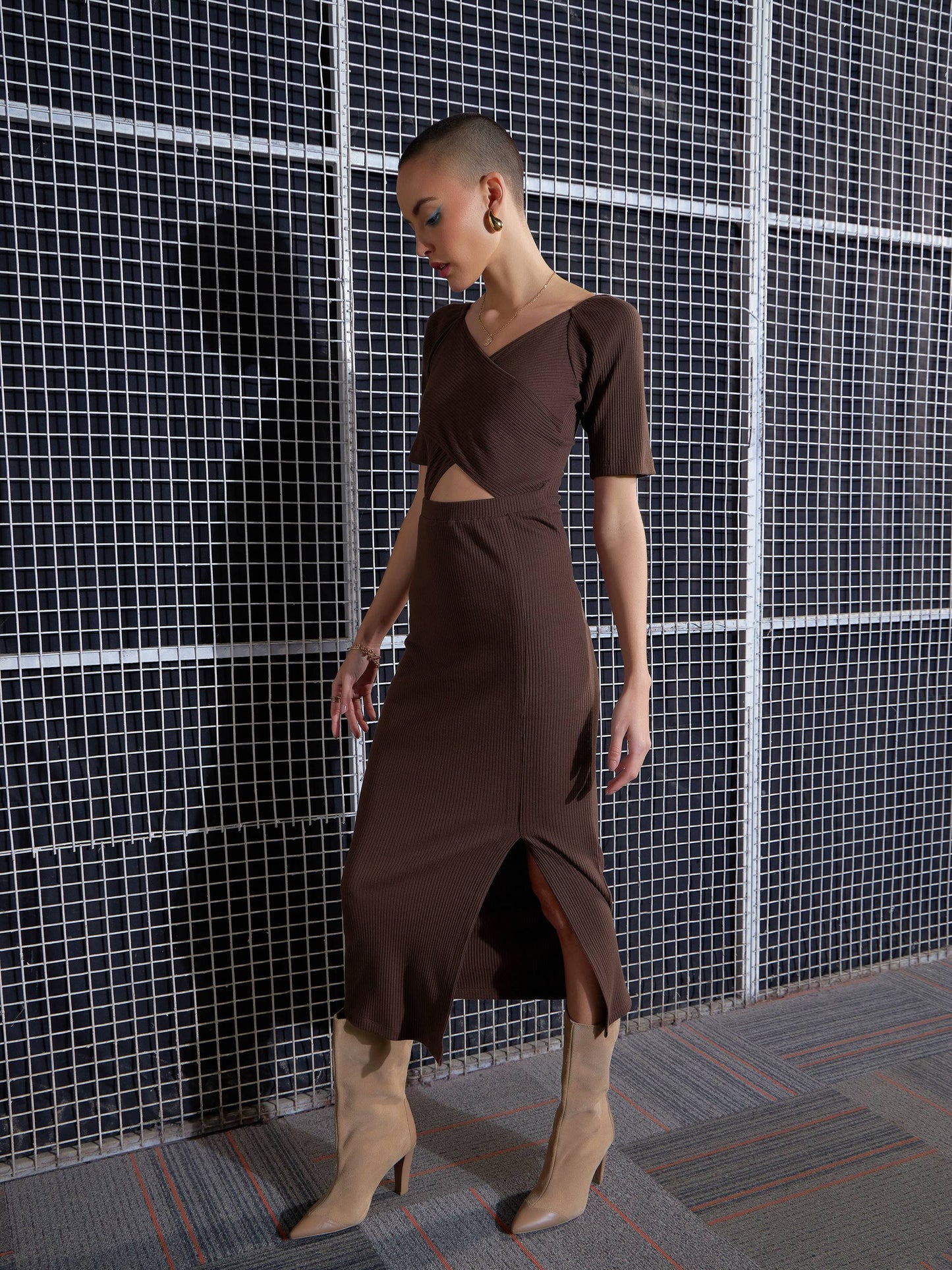 Brown Side Slit V-Neck Rib Midi Dress