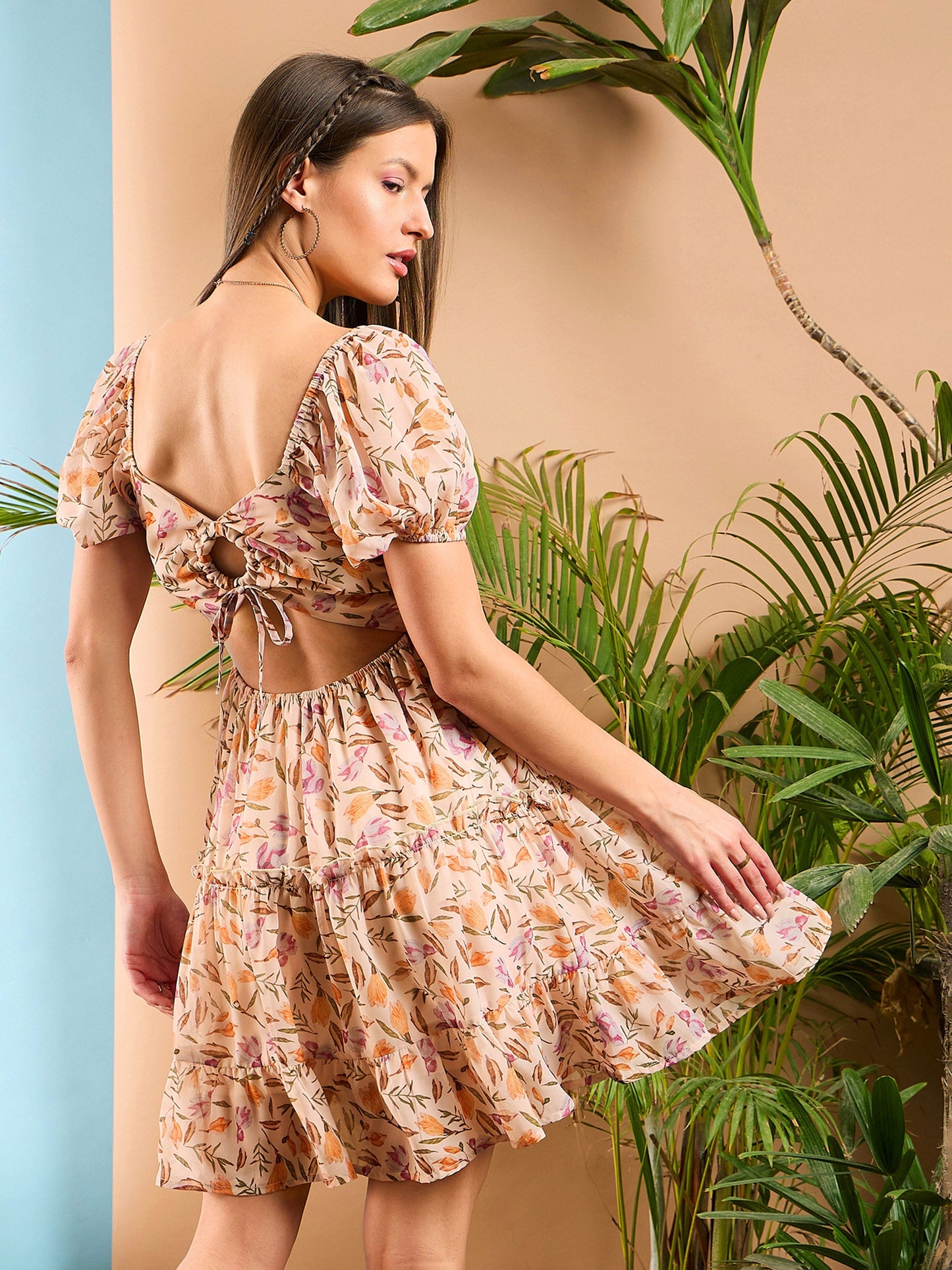 Women Peach Floral Sweetheart Neck Short Skater Dress