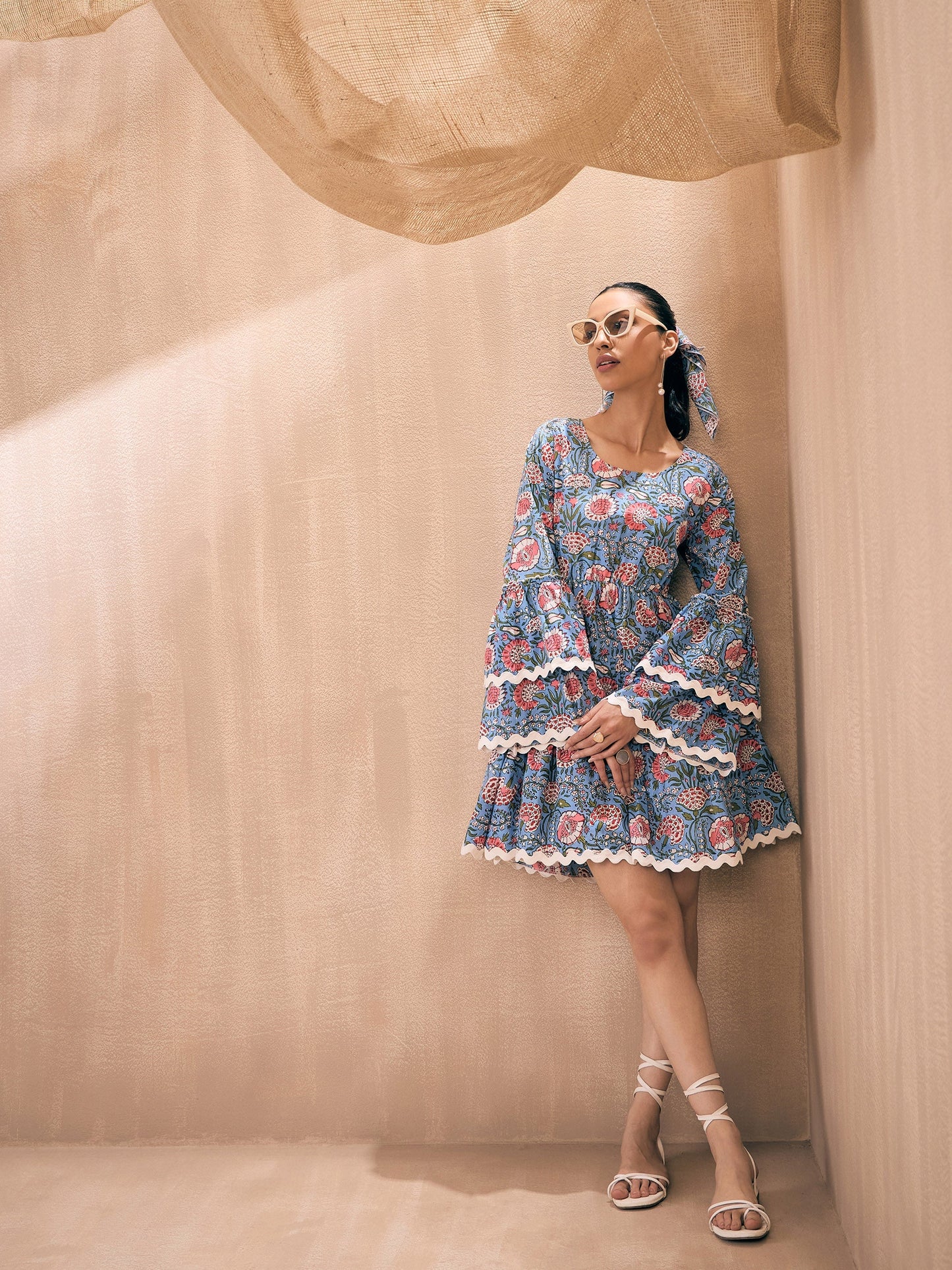 Women Blue Floral Lace Detail Back Cut-Out Smocked Dress