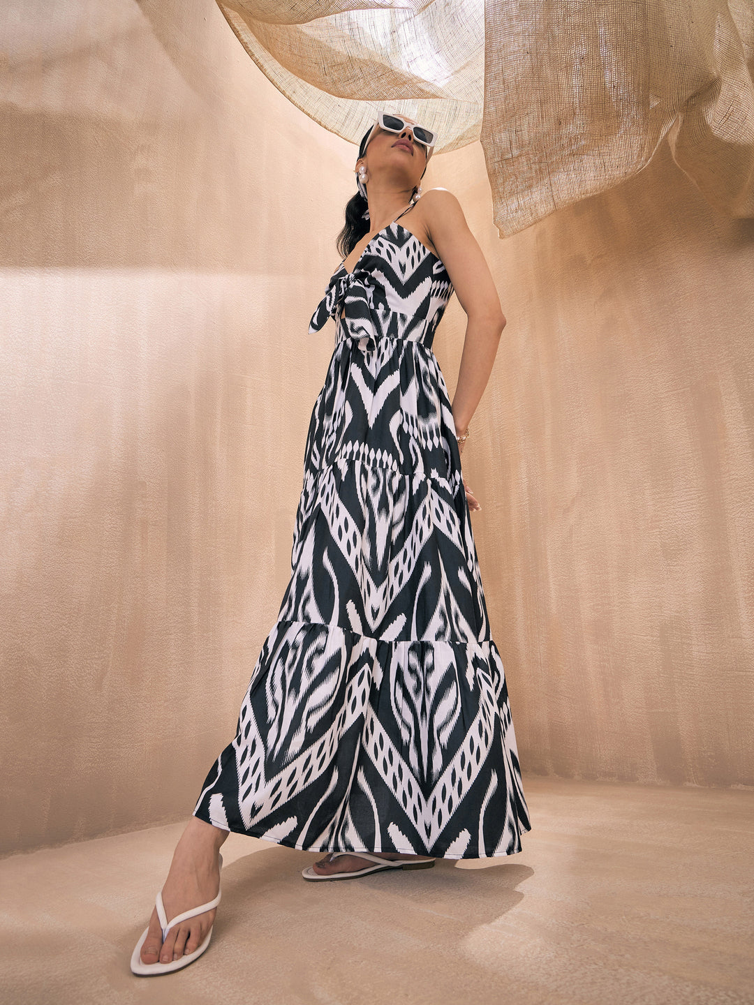 Women Black &amp; White Ikat Print Front Knot Strappy Maxi