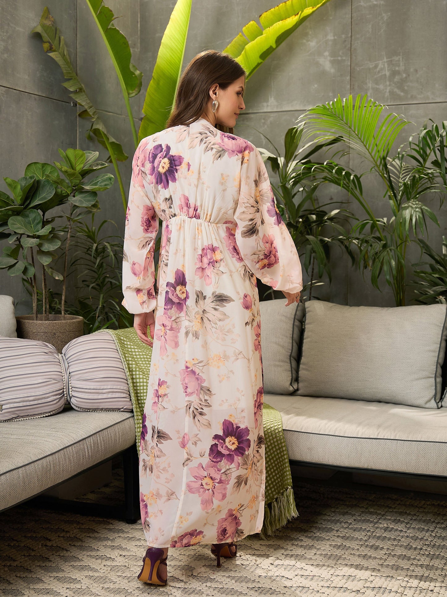 Women Off-White Floral Elasticated V-Neck Maxi Dress