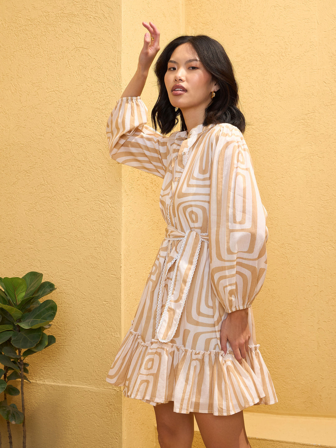 Women Beige &amp; White Geometric Short Shirt Dress