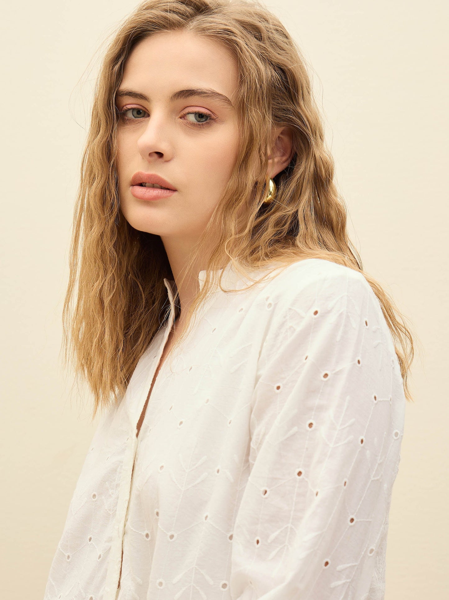 Women White Schiffli Mandarin Collar Short Dress