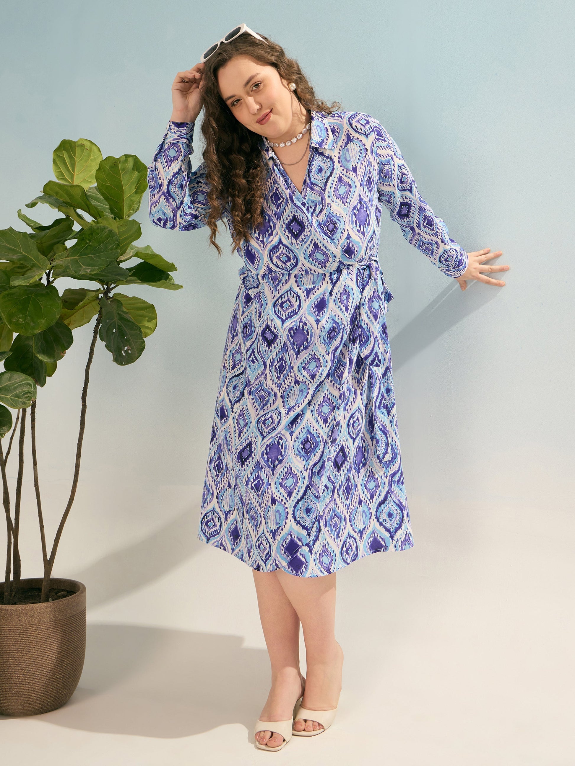 Plus size women's Blue Polyester Blue Printed Wrap Midi Dress by Sassafras Curve for wholesale buyers, boutiques, resellers and bulk orders from