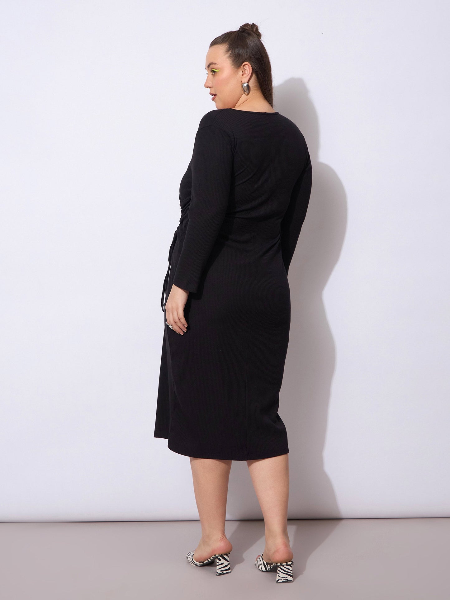 Black Rib Side Knot Rouching Midi Dress-SASSAFRAS Curve