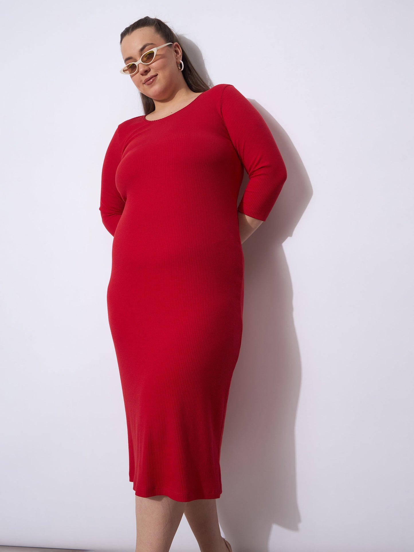 Red Rib Round Neck Midi Dress-SASSAFRAS Curve