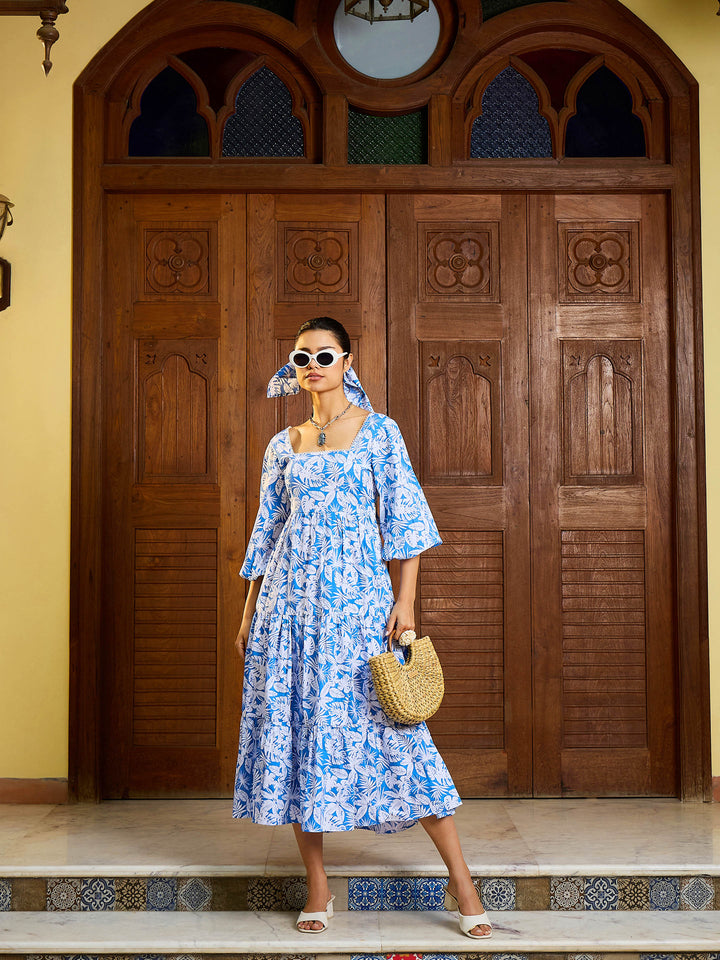 Women Blue &amp; White Floral Back Tie Knot Midi Dress