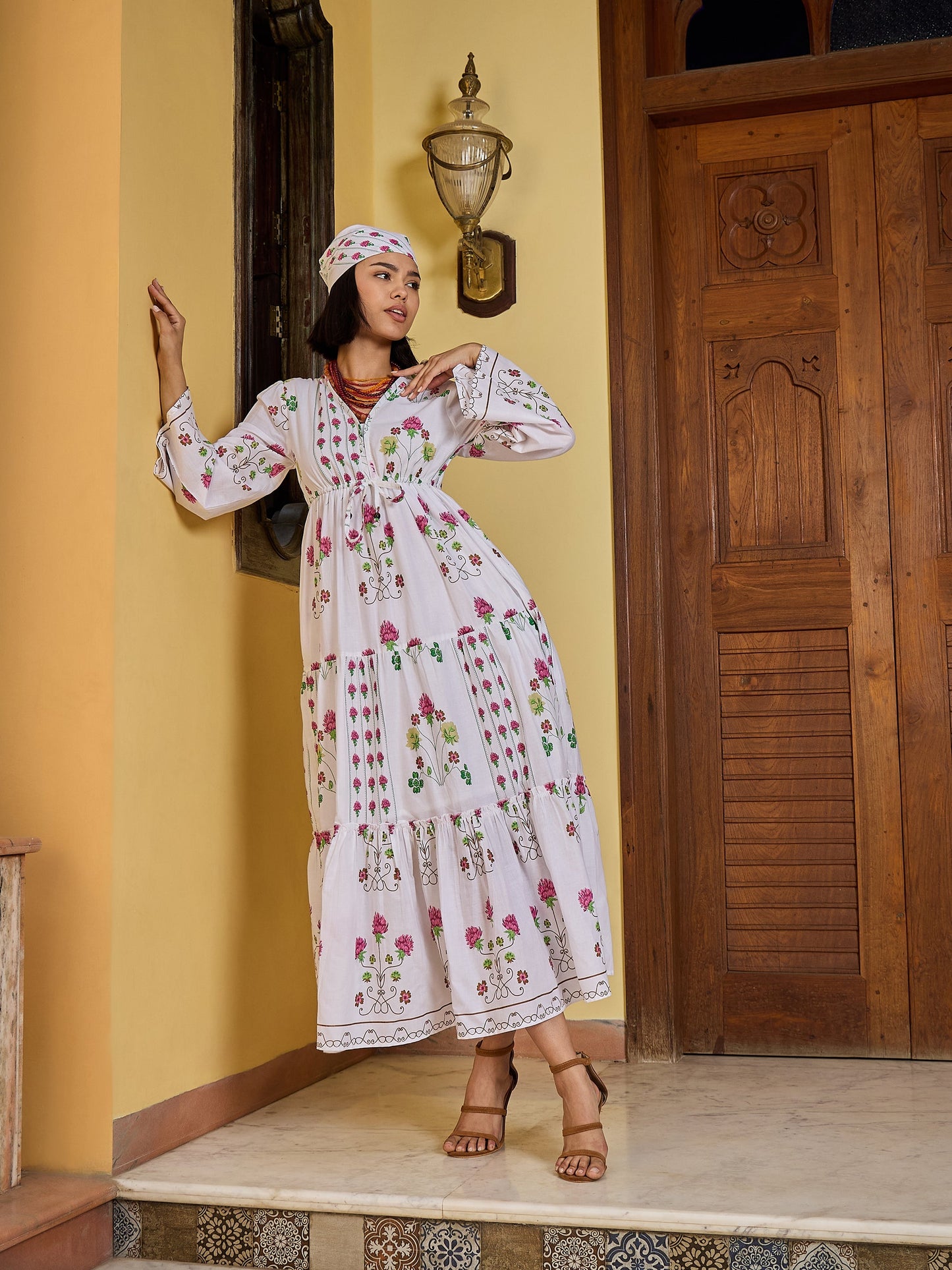 Women White Floral V-Neck Waist Tie Knot Midi Dress