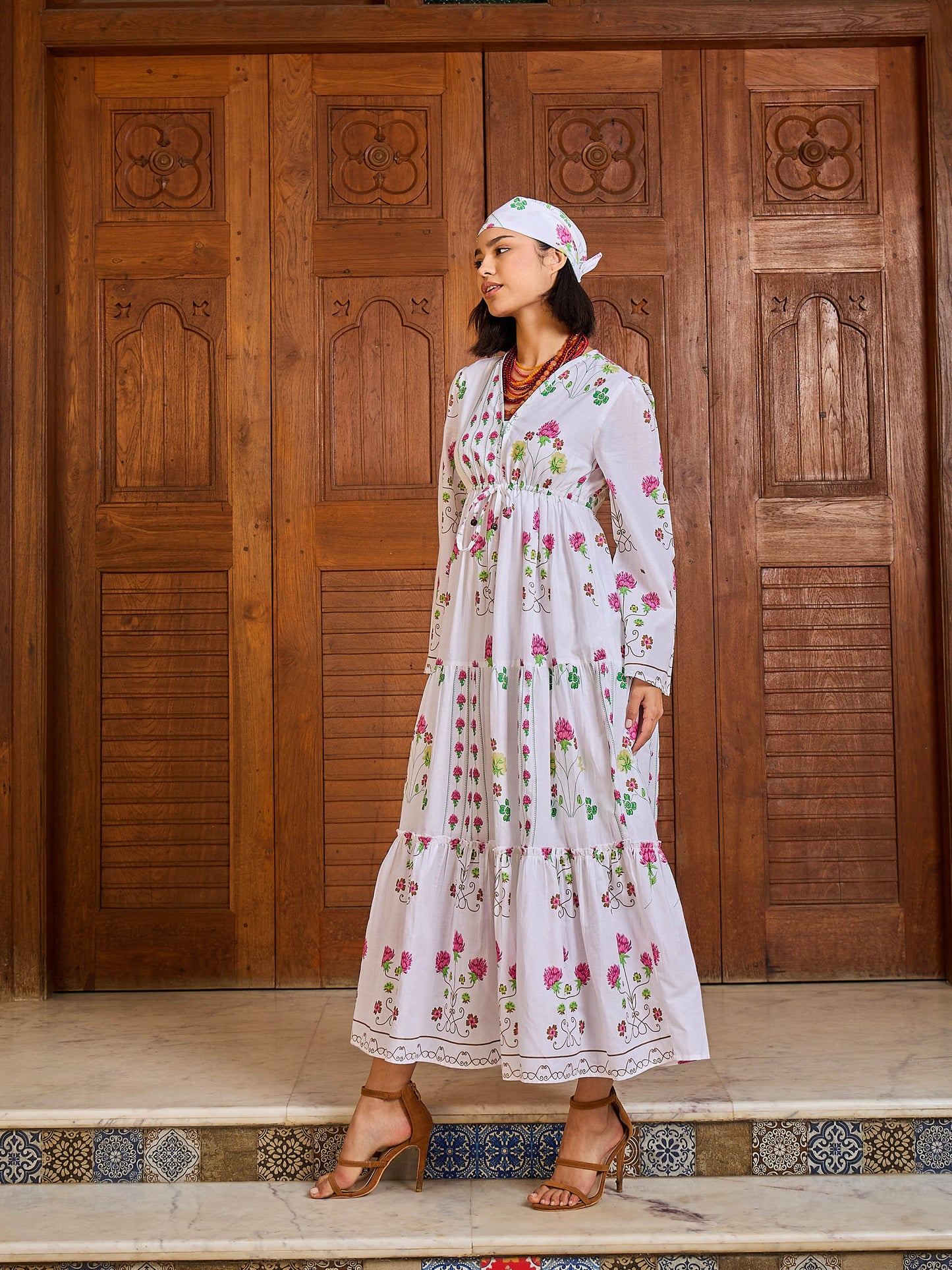 Women White Floral V-Neck Waist Tie Knot Midi Dress