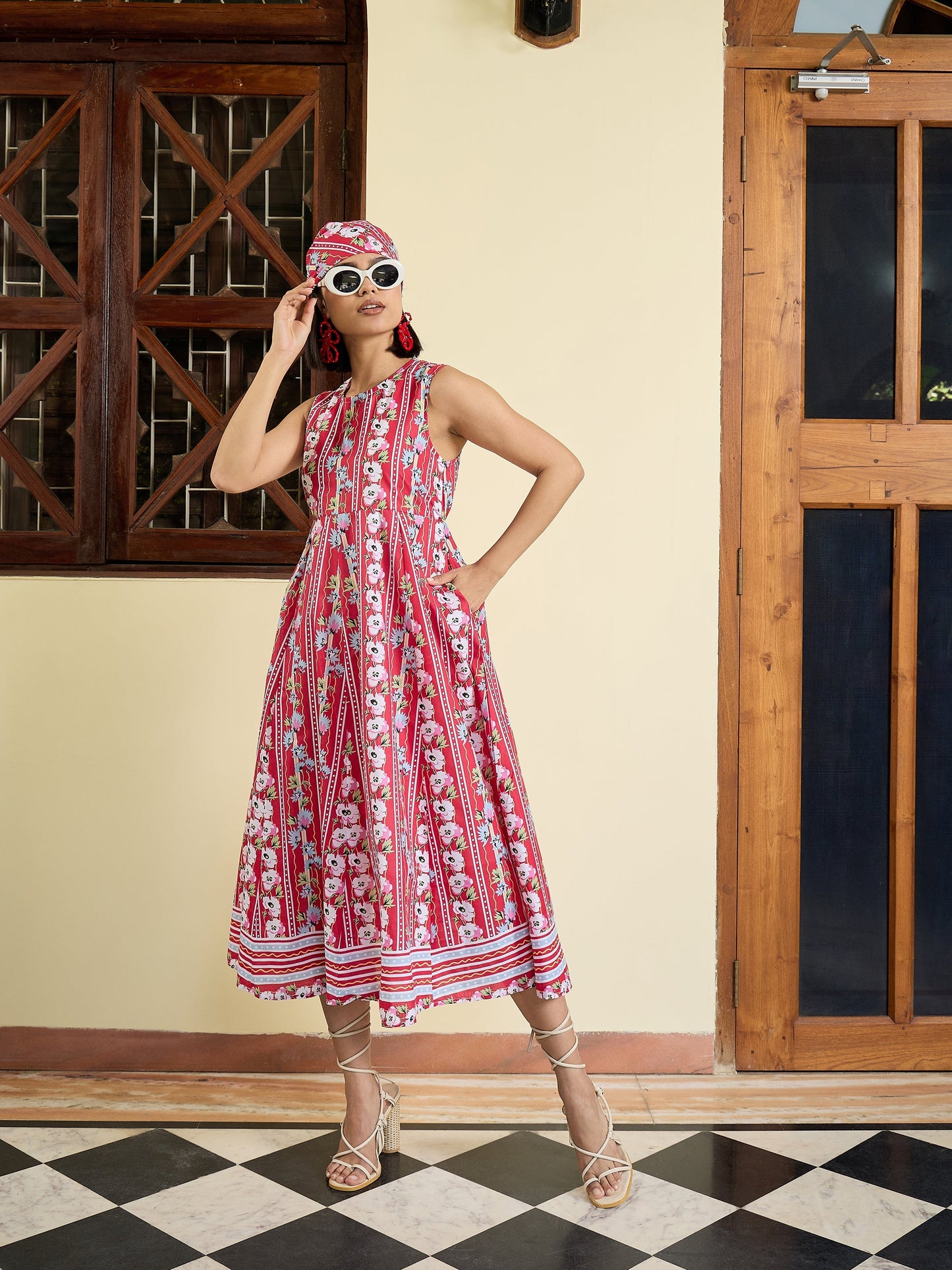 Red Floral Round Neck Sleeveless Midi Dress