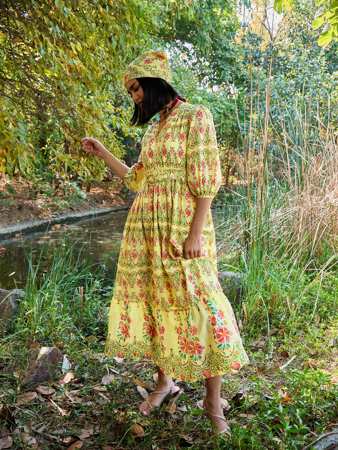 Women Yellow Floral V Neck Gathered Midi Dress