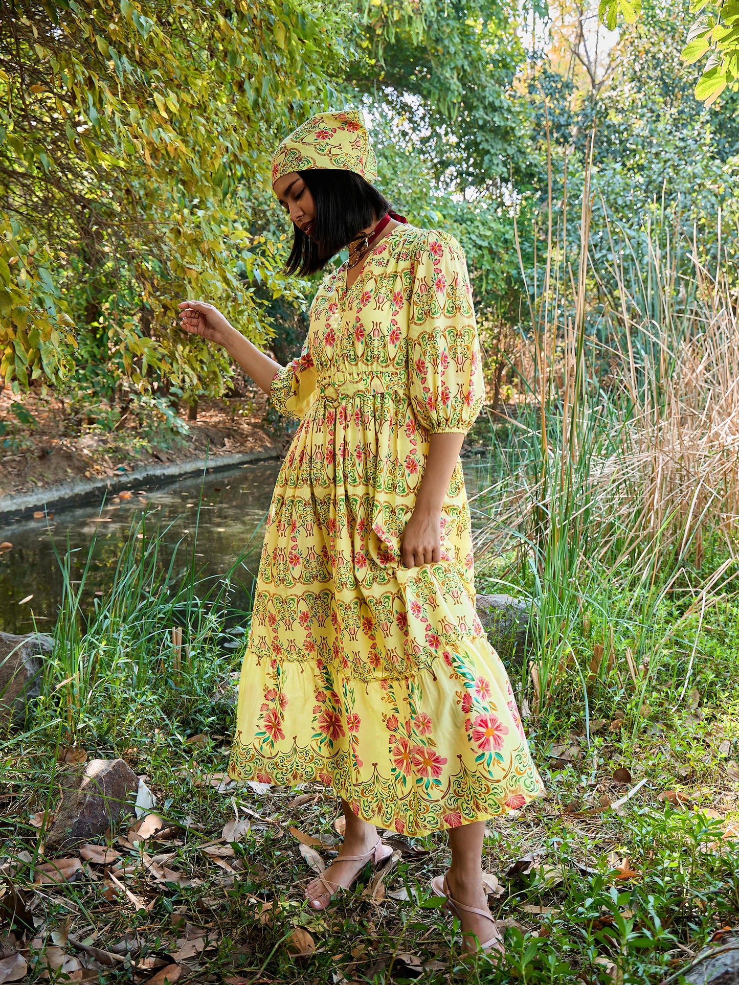 Women Yellow Floral V Neck Gathered Midi Dress