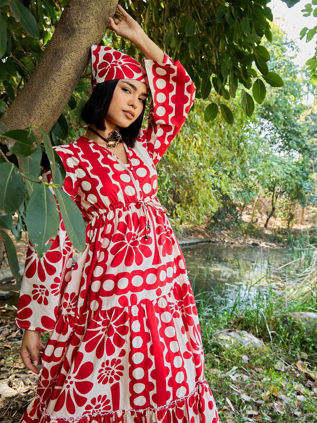 Women Beige &amp; Red Floral V Neck Waist Tie Knot Midi Dress