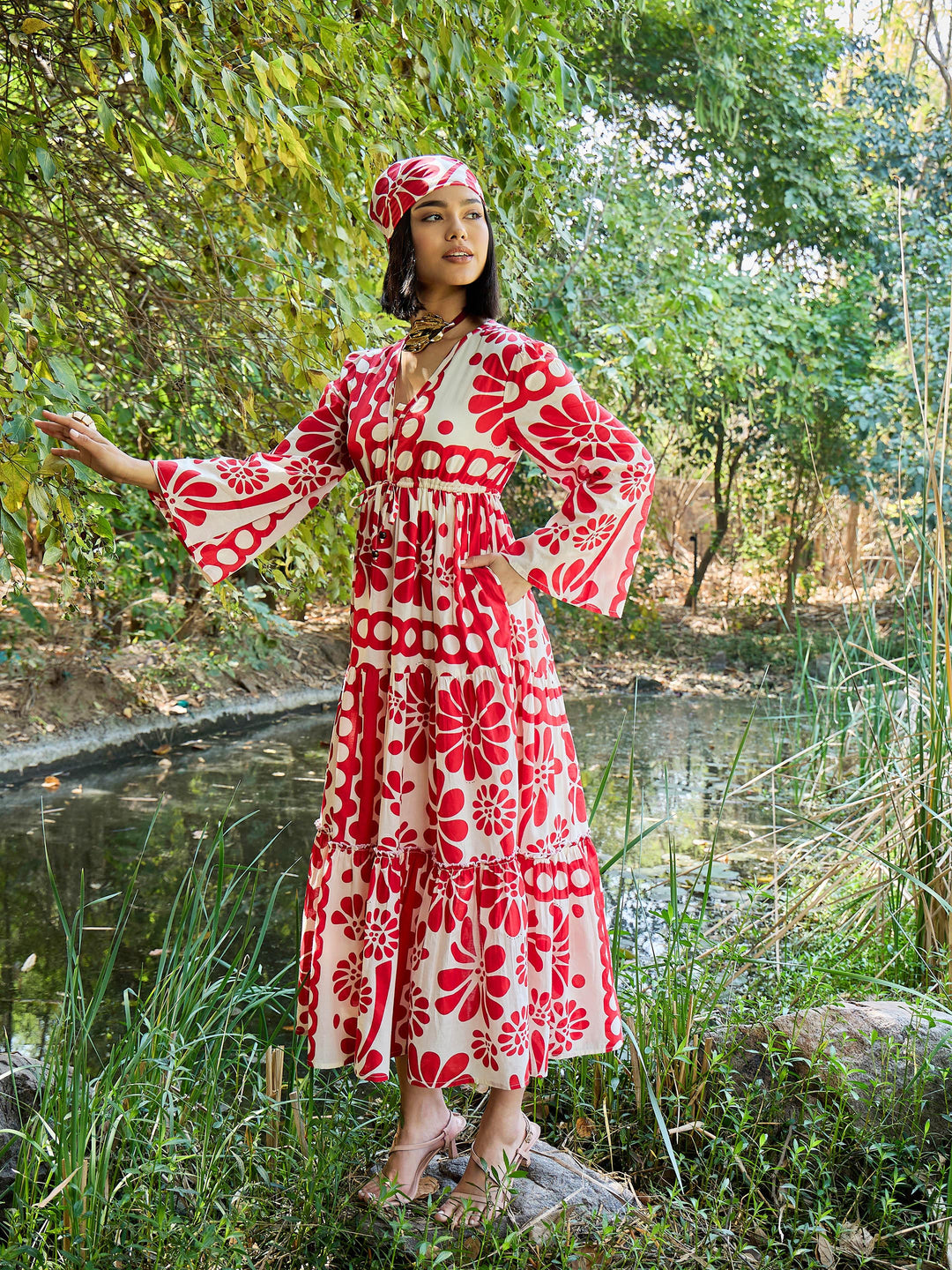 Women Beige &amp; Red Floral V Neck Waist Tie Knot Midi Dress