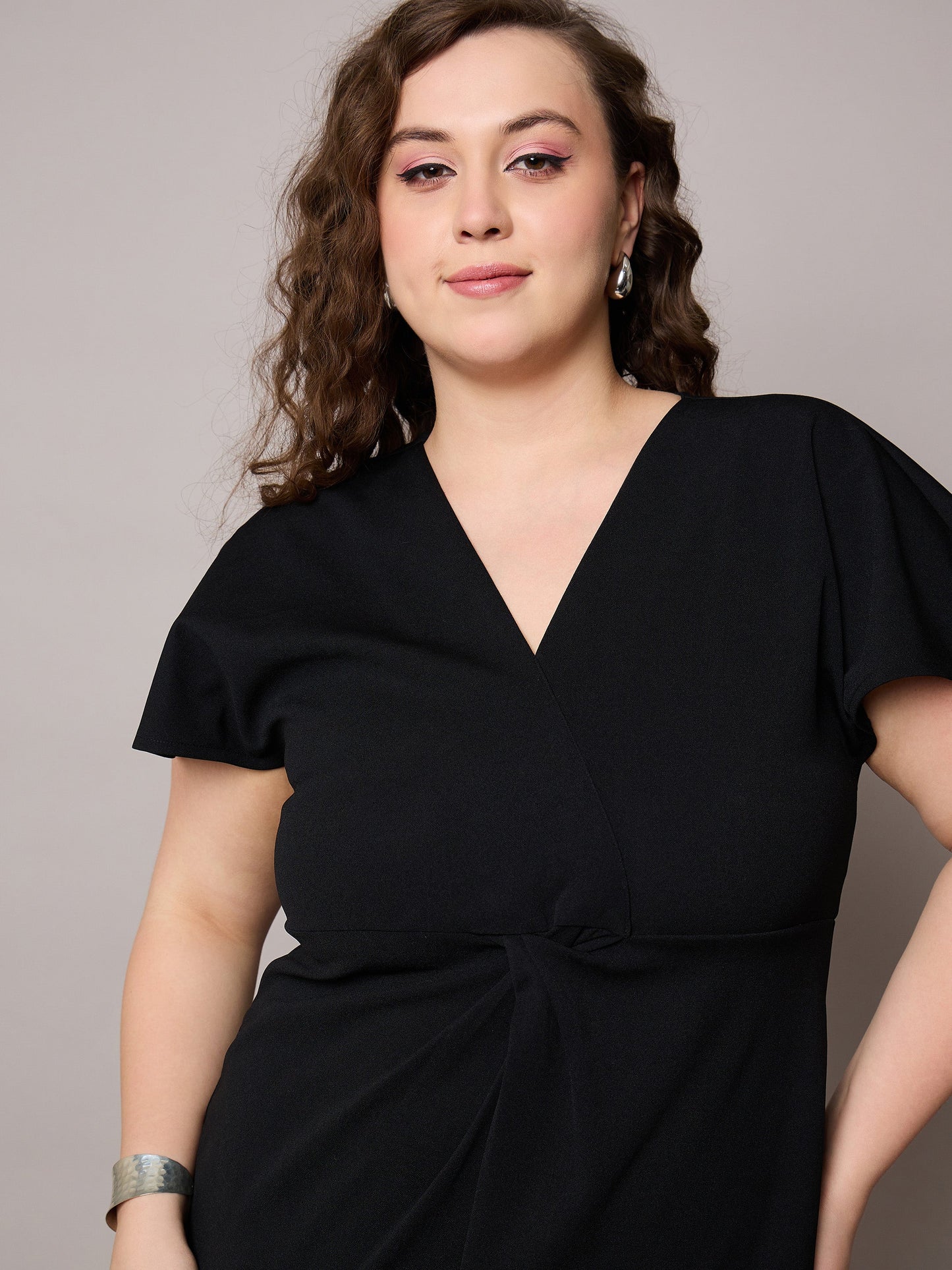 Black V Neck Short Sleeves Midi Dress