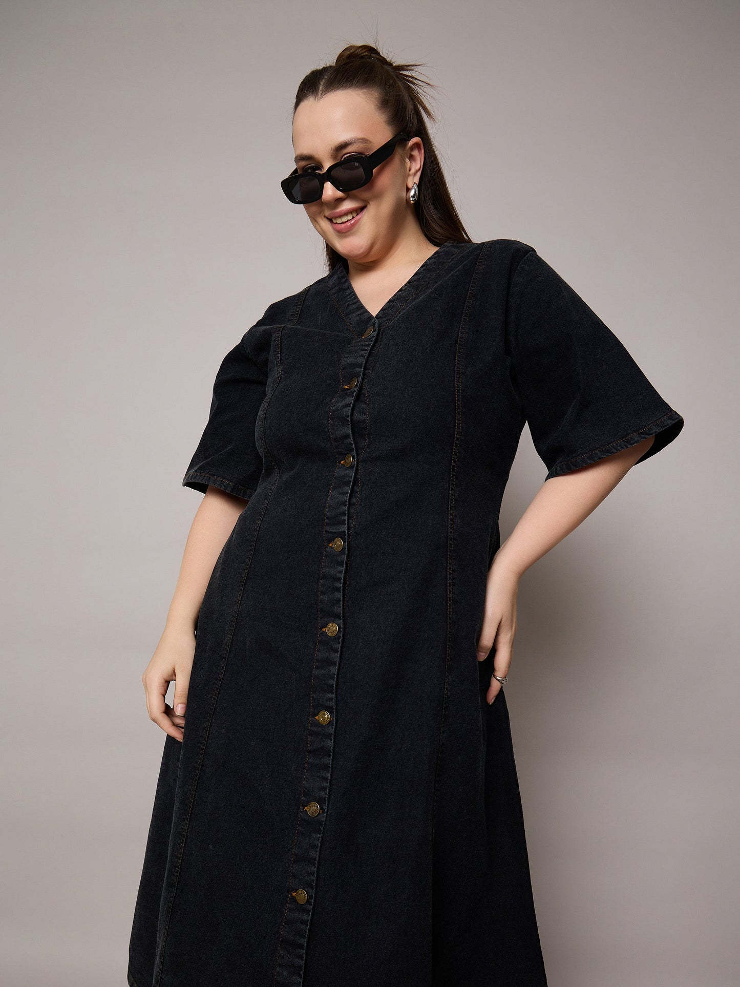 Black Denim V Neck Midi Dress-SASSAFRAS Curve