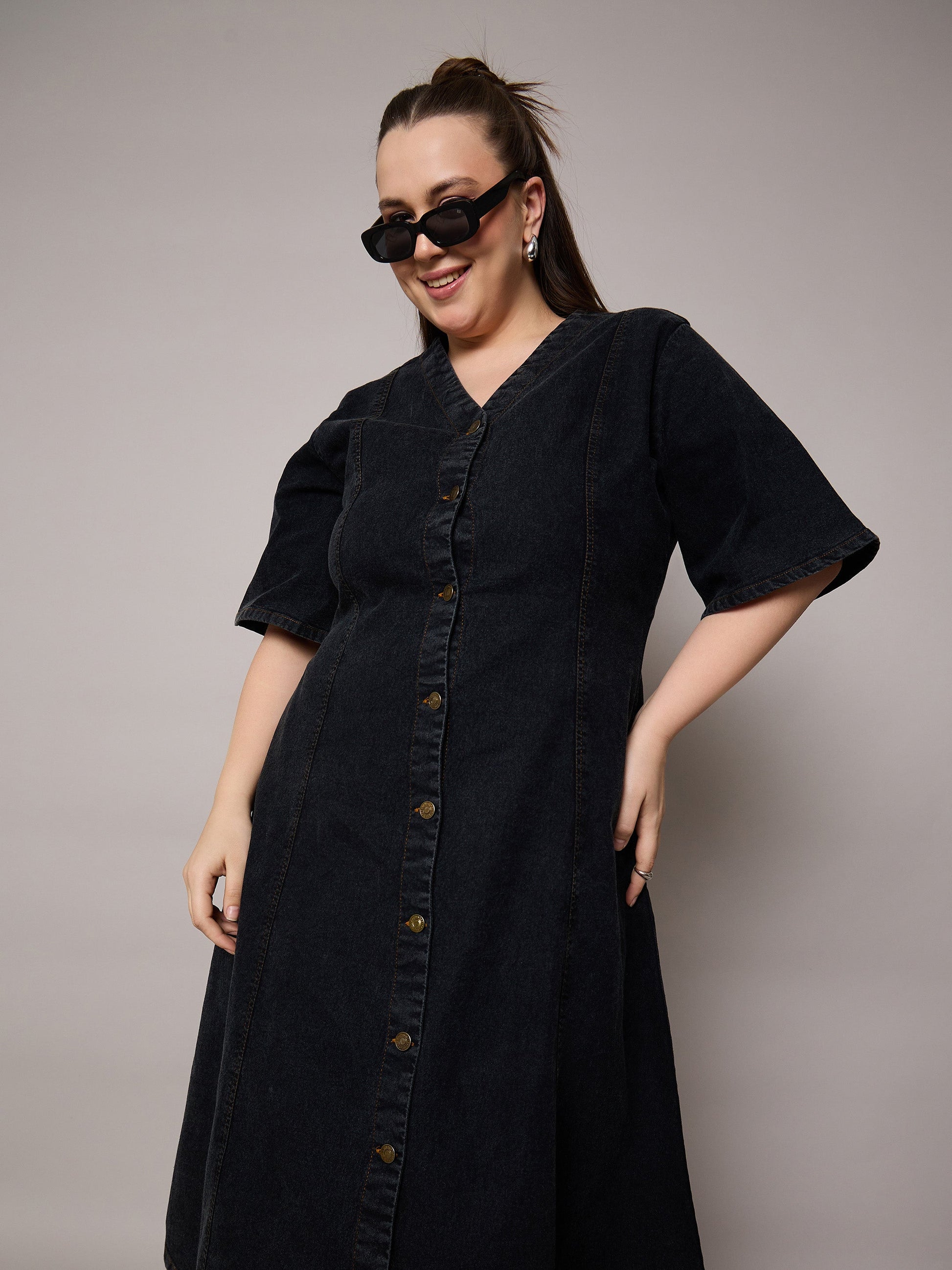 Black Denim V Neck Midi Dress-SASSAFRAS Curve