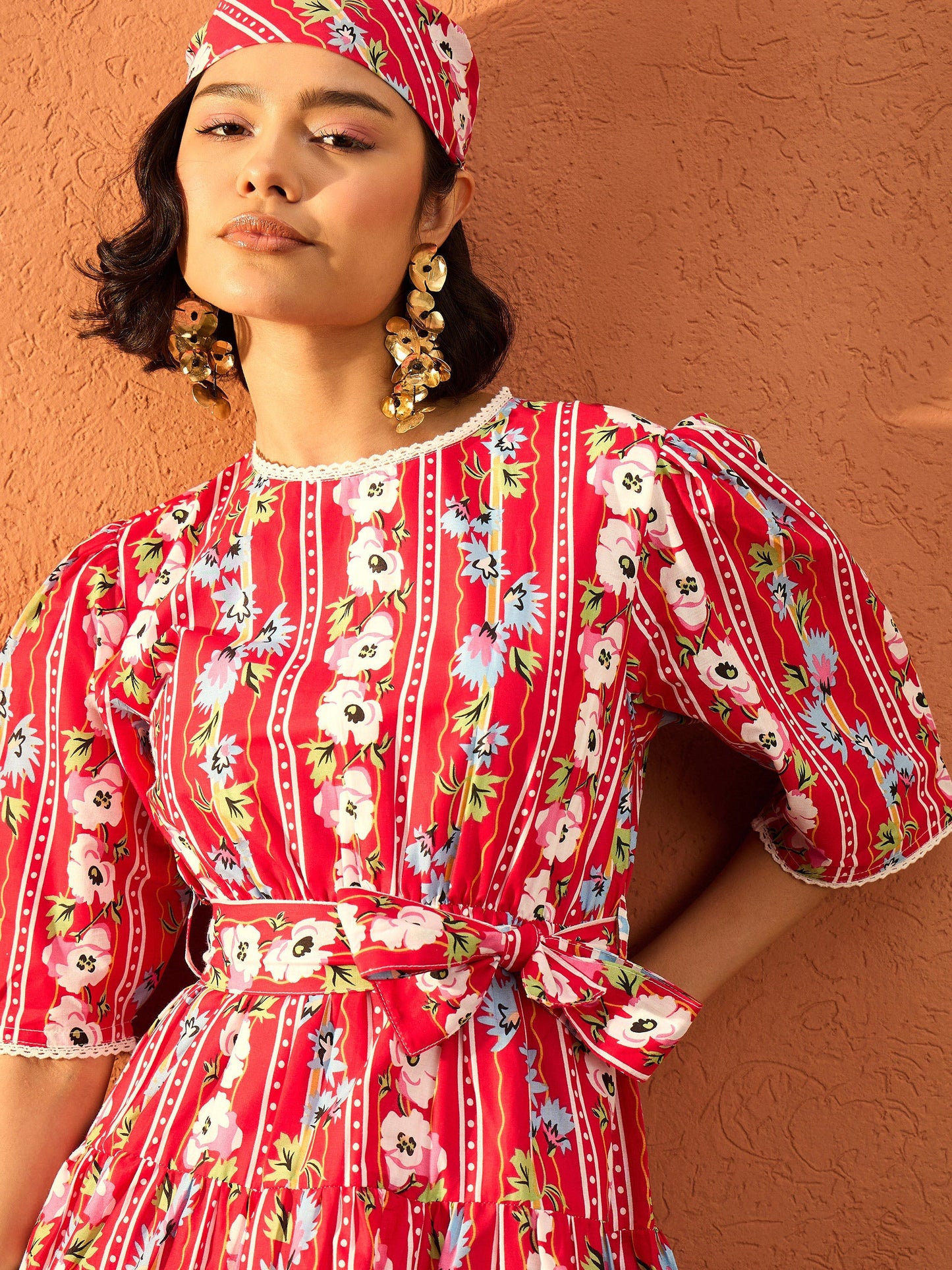 Women Red Floral Round Neck Short Tired Dress