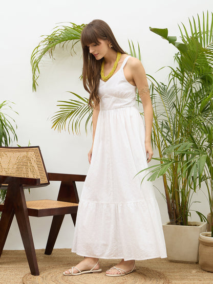 Women White Sweetheart Neck Strappy Maxi Dress